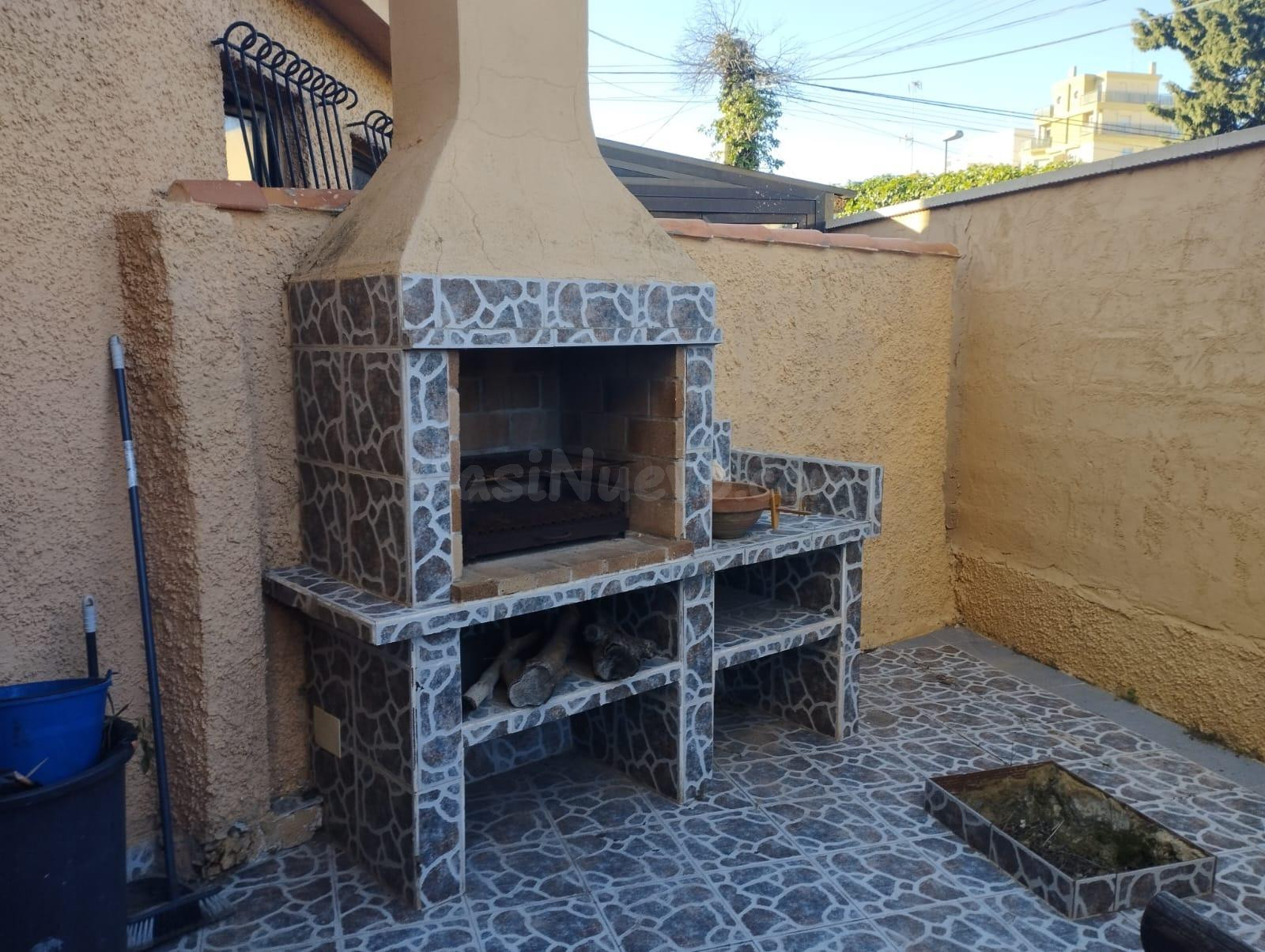 APIHOUSE ALQUILA CON OPCION A COMPRA RESTAURANTE Y VIVIENDA  - foto 2