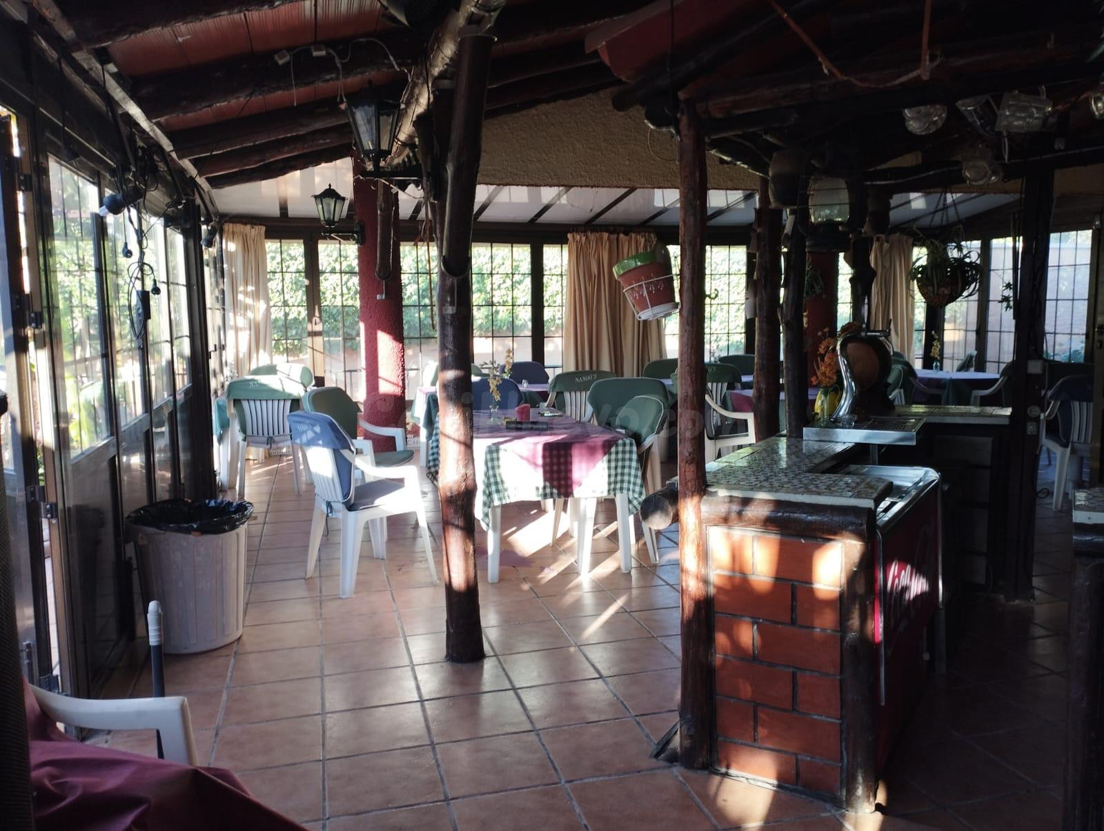 APIHOUSE ALQUILA CON OPCION A COMPRA RESTAURANTE Y VIVIENDA  - foto 5