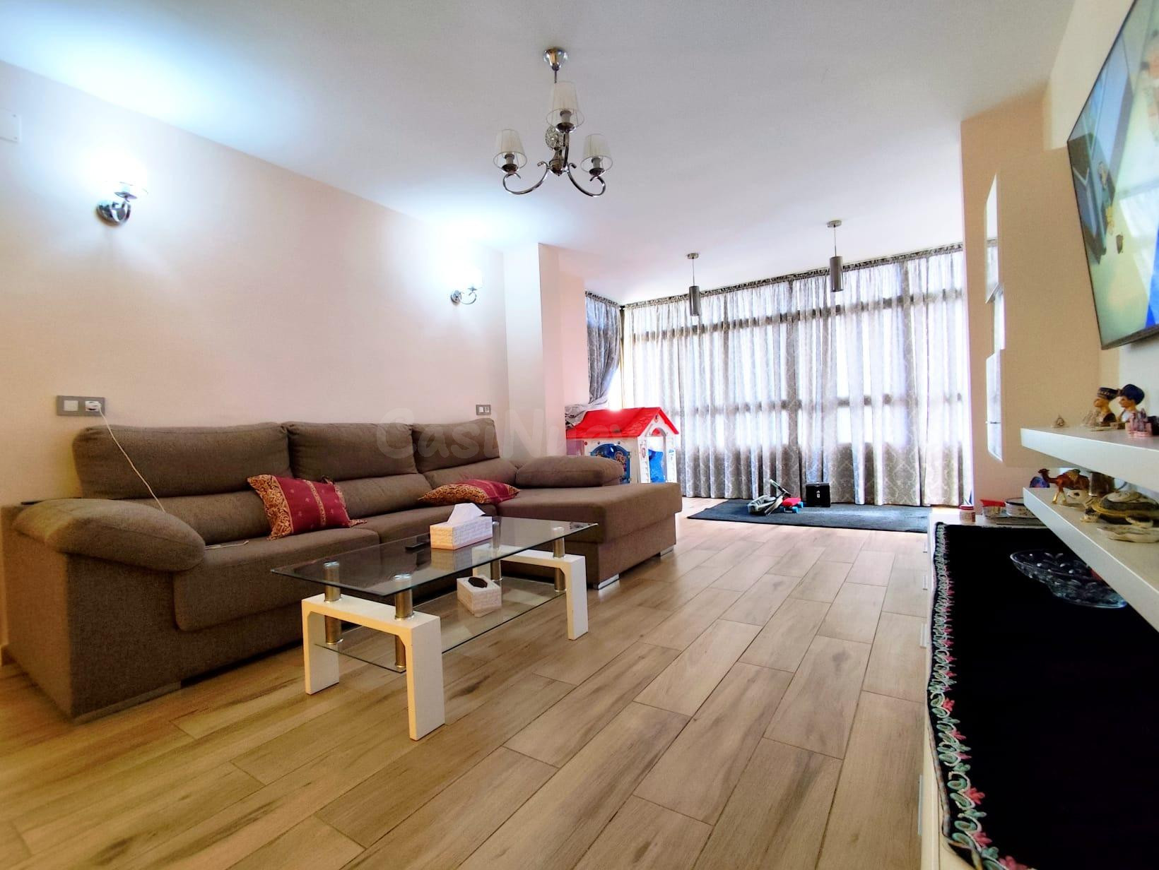 Luminosa y muy amplia vivienda en Torremolinos - foto 4