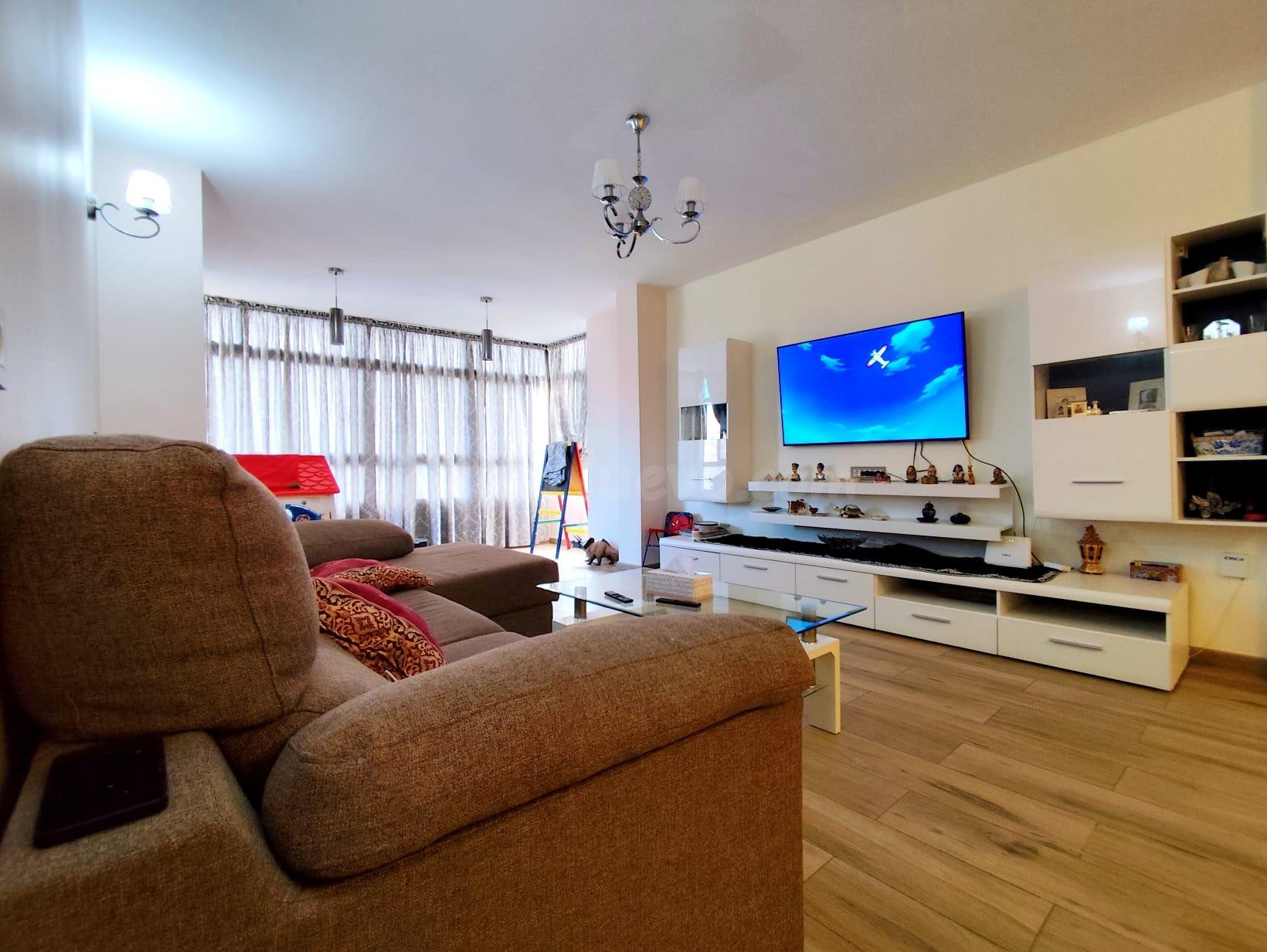 Luminosa y muy amplia vivienda en Torremolinos - foto 5
