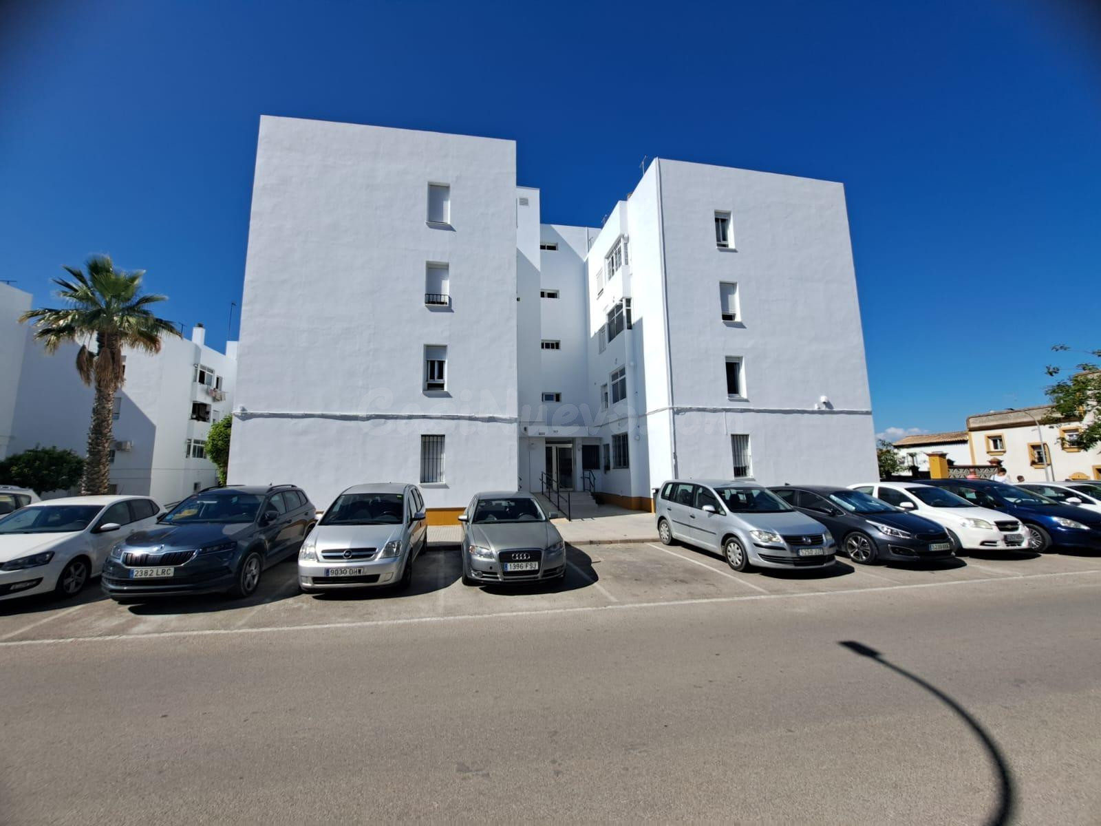 PISO AMPLIO Y LIMINOSO EN RECREO SAN PEDRO- Chiclana de la Frontera