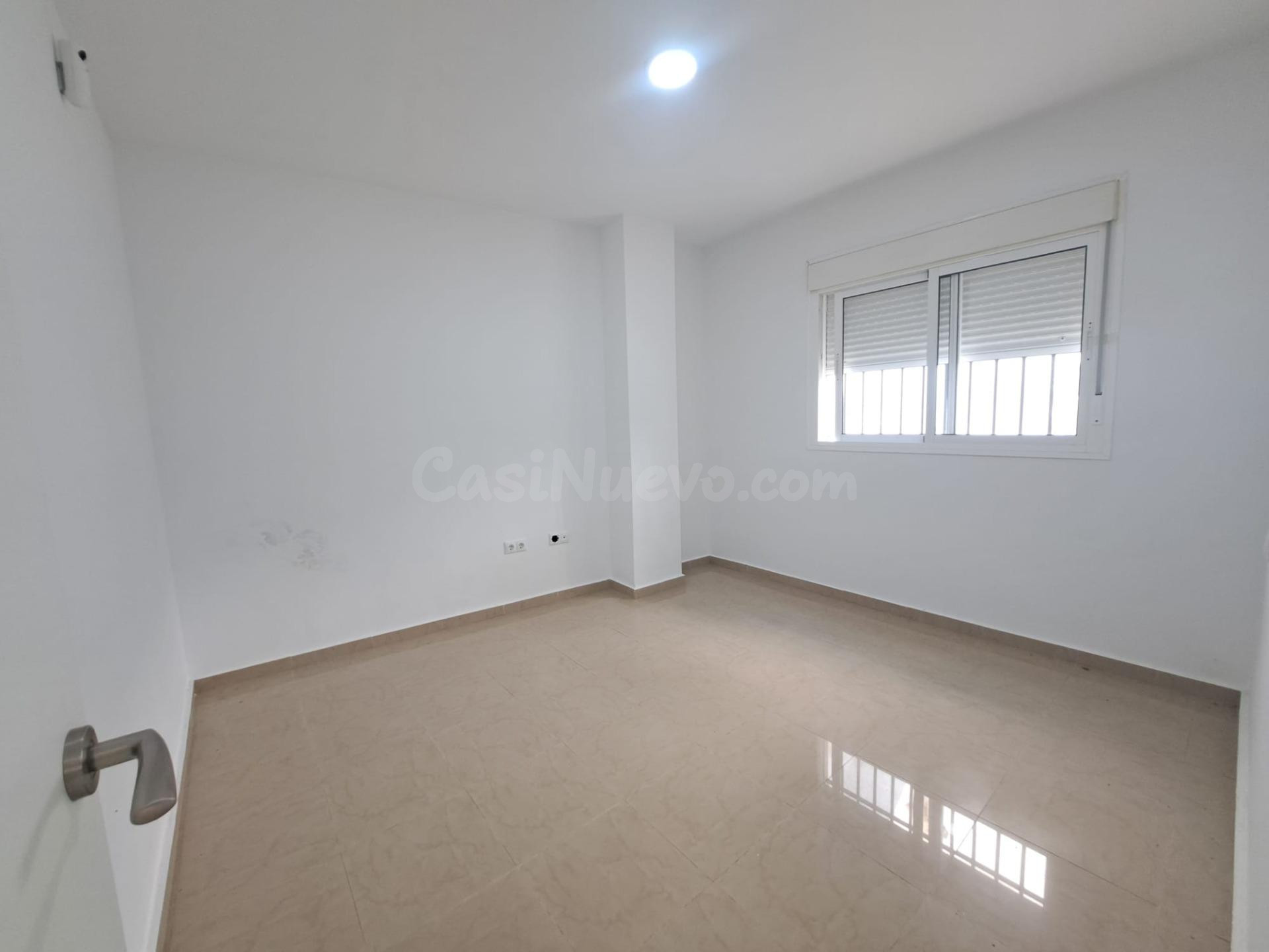 OPORTUNIDAD!! PISO EN PLANTA BAJA EN EL CENTRO DE CHICLANA - foto 5