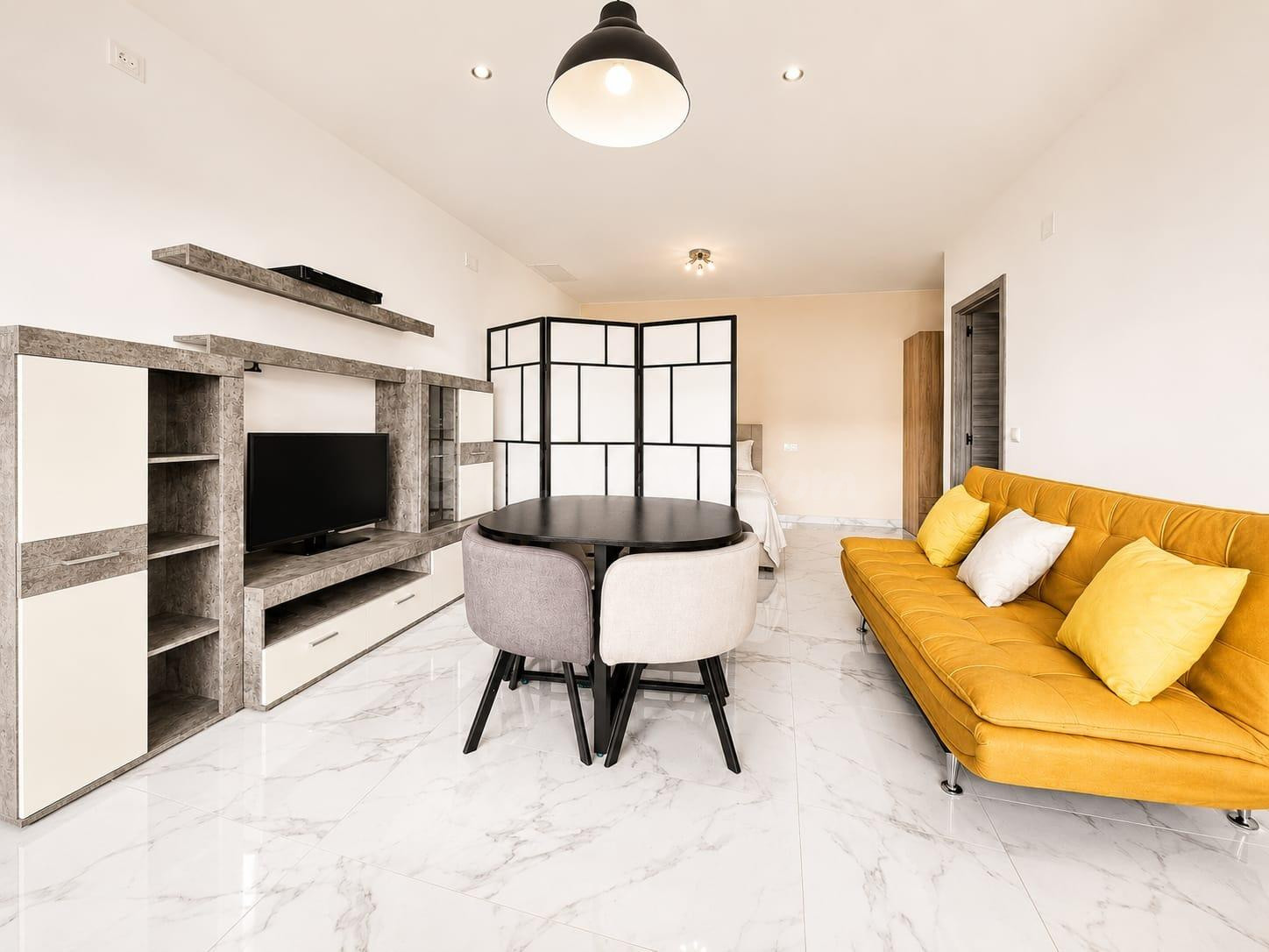Apartamento completamente reformado en el centro de Torremol - foto 3