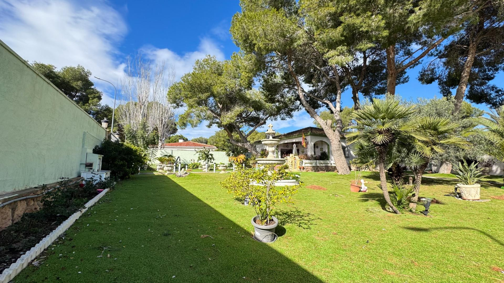 VILLA INDEPENDIENTE EN CAMPOAMOR - foto 5
