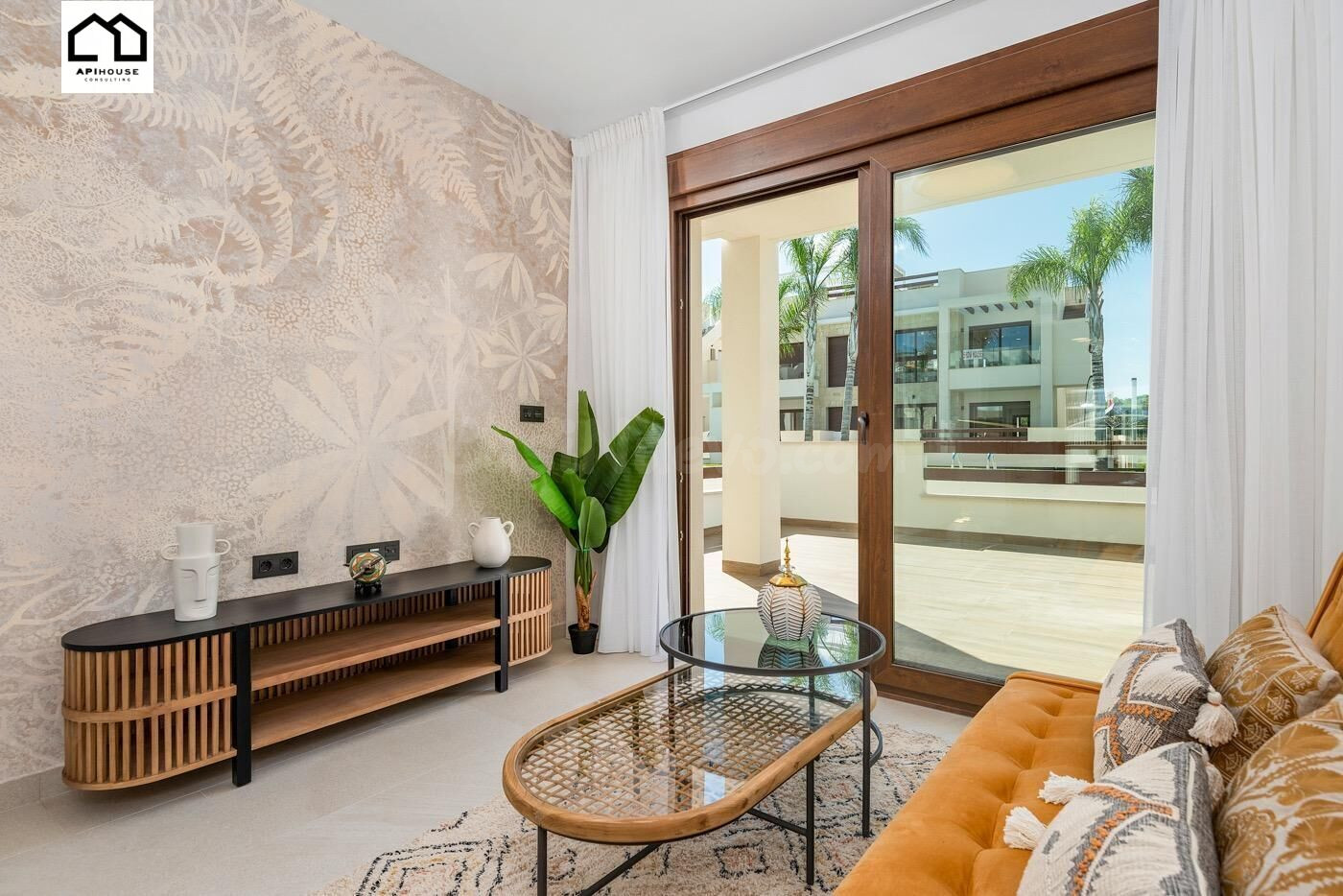 LUJOSOS BUNGALOWS EN ZONA TRANQUILA Y RELAJANTE DE TORREVIEJ - foto 2