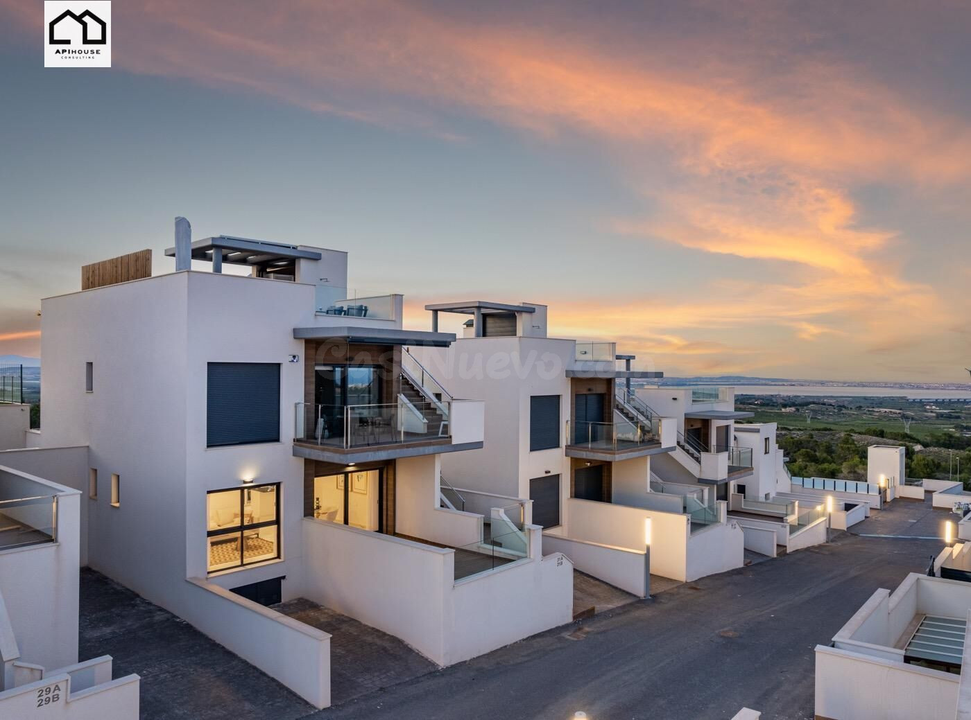 RESIDENCIAL LUJOSO DE BUNGALOWS DE PLANTA ALTA Y PLANTA BAJA - foto 4