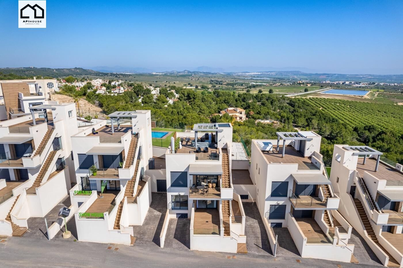 RESIDENCIAL LUJOSO DE BUNGALOWS DE PLANTA ALTA Y PLANTA BAJA - foto 5