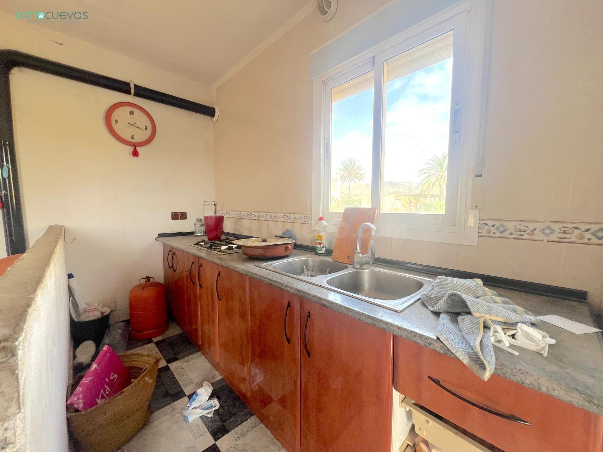 ¡NUEVA OPORTUNIDAD! CORTIJO CON TERRENO A ESCASOS MINUTOS DE - foto 5