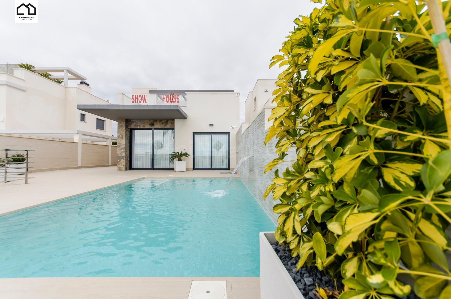 APIHOUSE VENDE LUJOSAS VILLAS EN RESIDENCIAL DE OBRA NUEVA D - foto 2