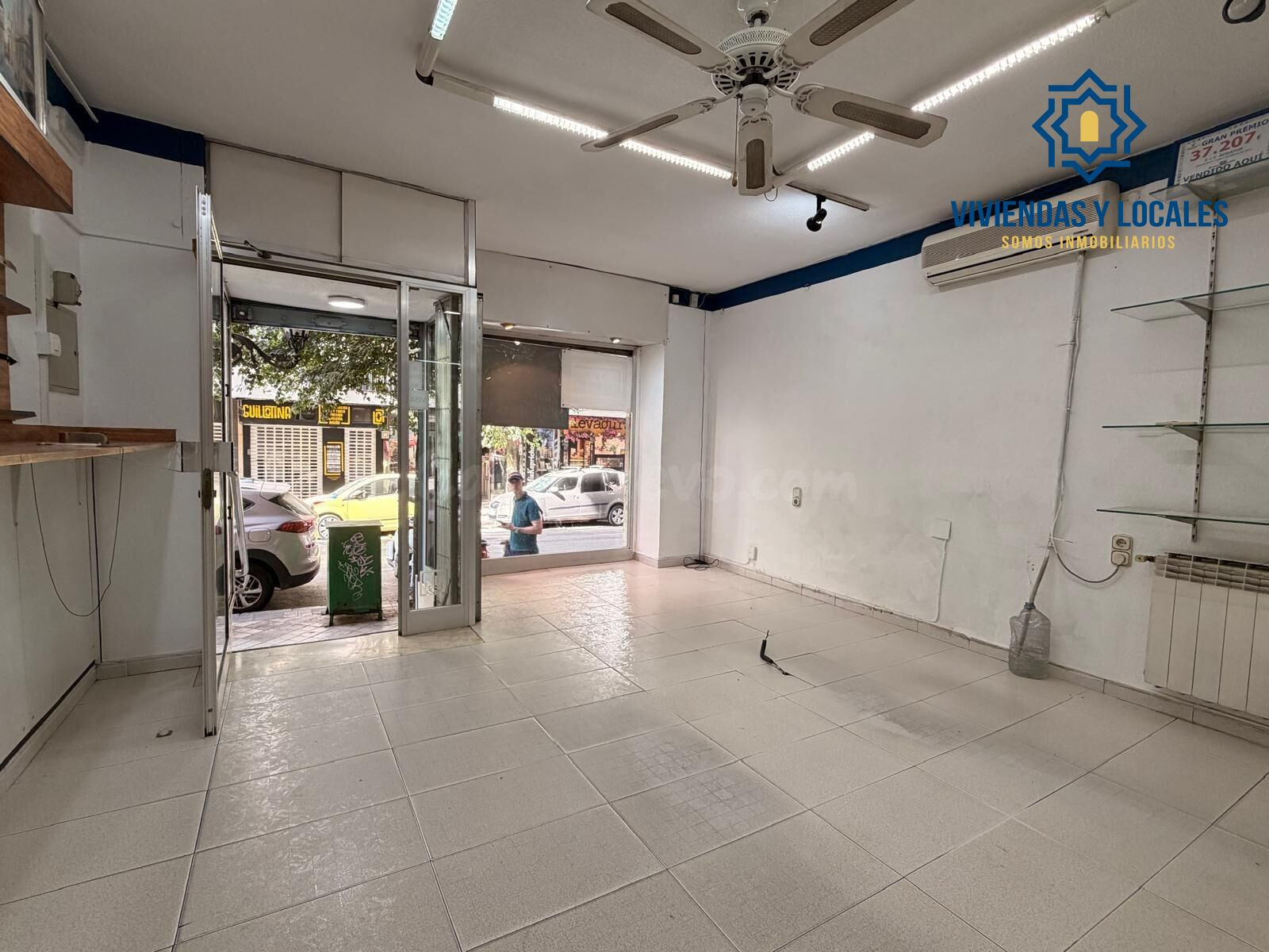 Local comercial en Carril del Picón, centro de Granada. Zona