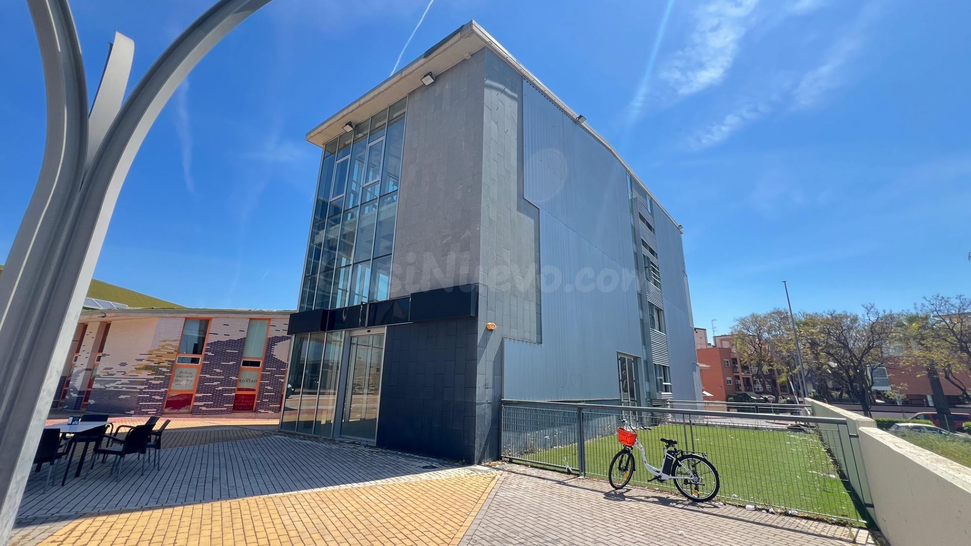 EDIFICIO COMERCIAL Y DE OFICINAS EN VENTA - foto 5