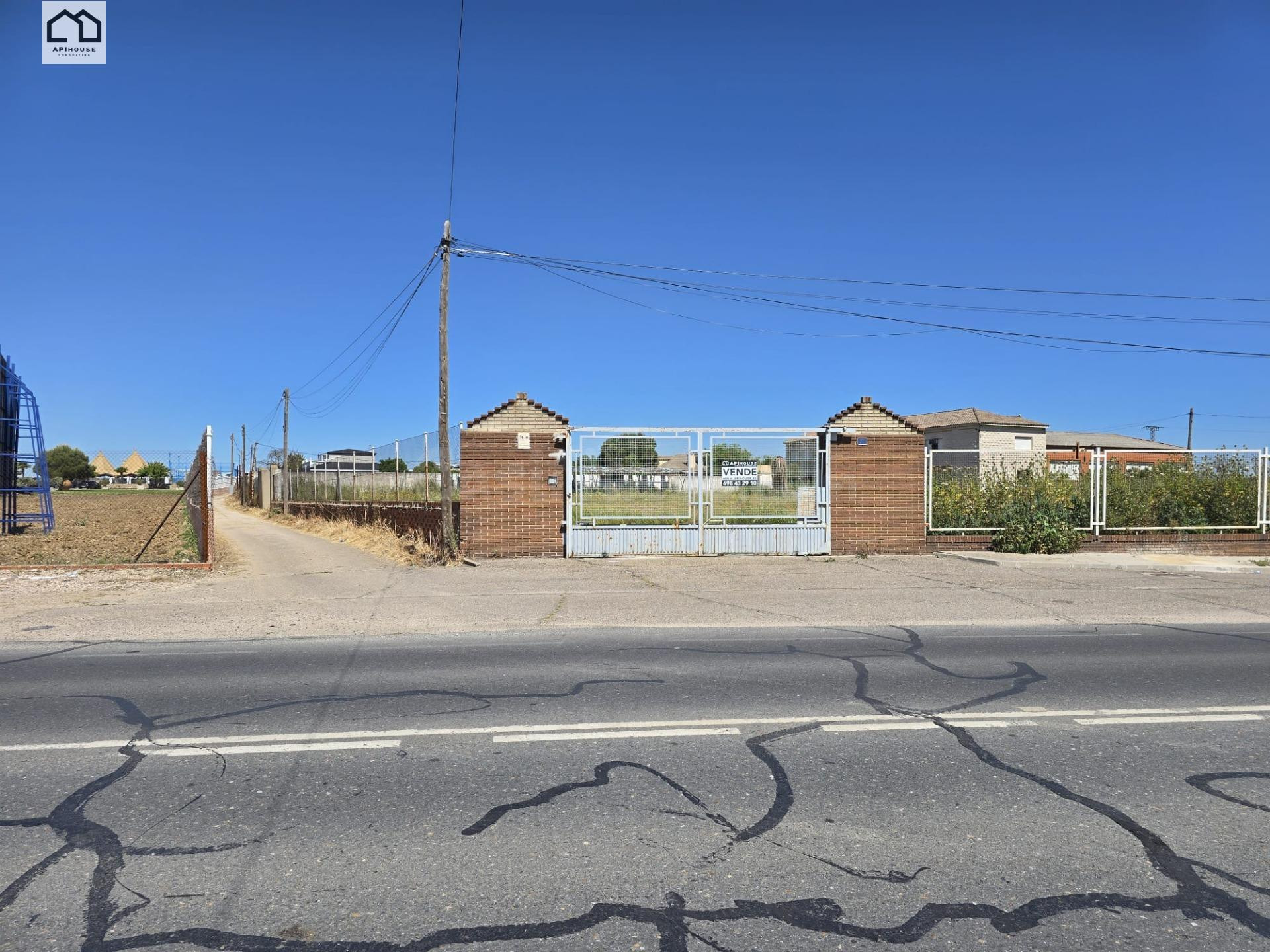 APIHOUSE VENDE GRAN TERRENO URBANO EN FUENSALIDA. PRECIO DE  - foto 2