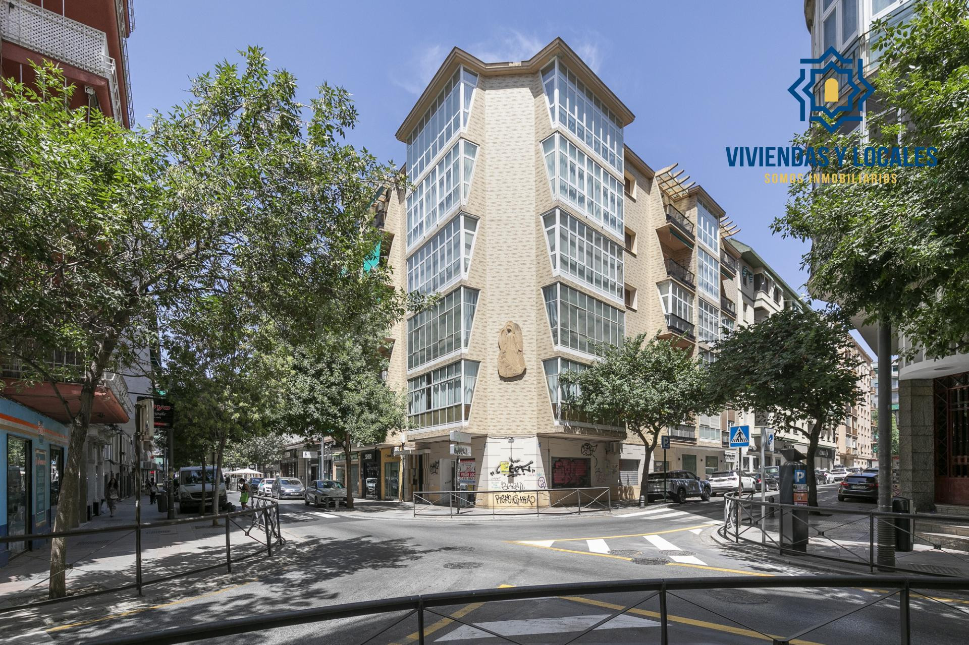 ✨ EXCLUSIVO PISO DE 253 m2 EN GRANADA CENTRO – 2.800 €/MES D - foto 3