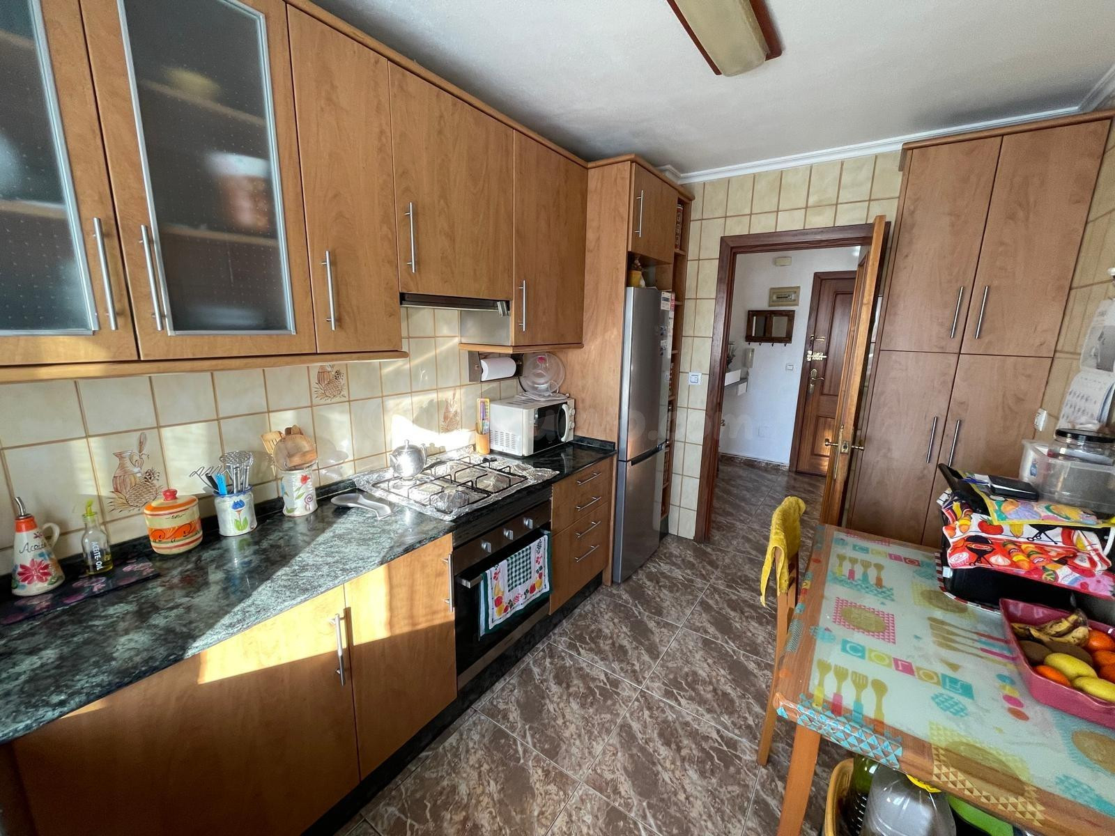 ¡OPORTUNIDAD EN ÁGUILAS! PISAZO DE 4 DORMITORIOS, AMPLIO, LU - foto 4