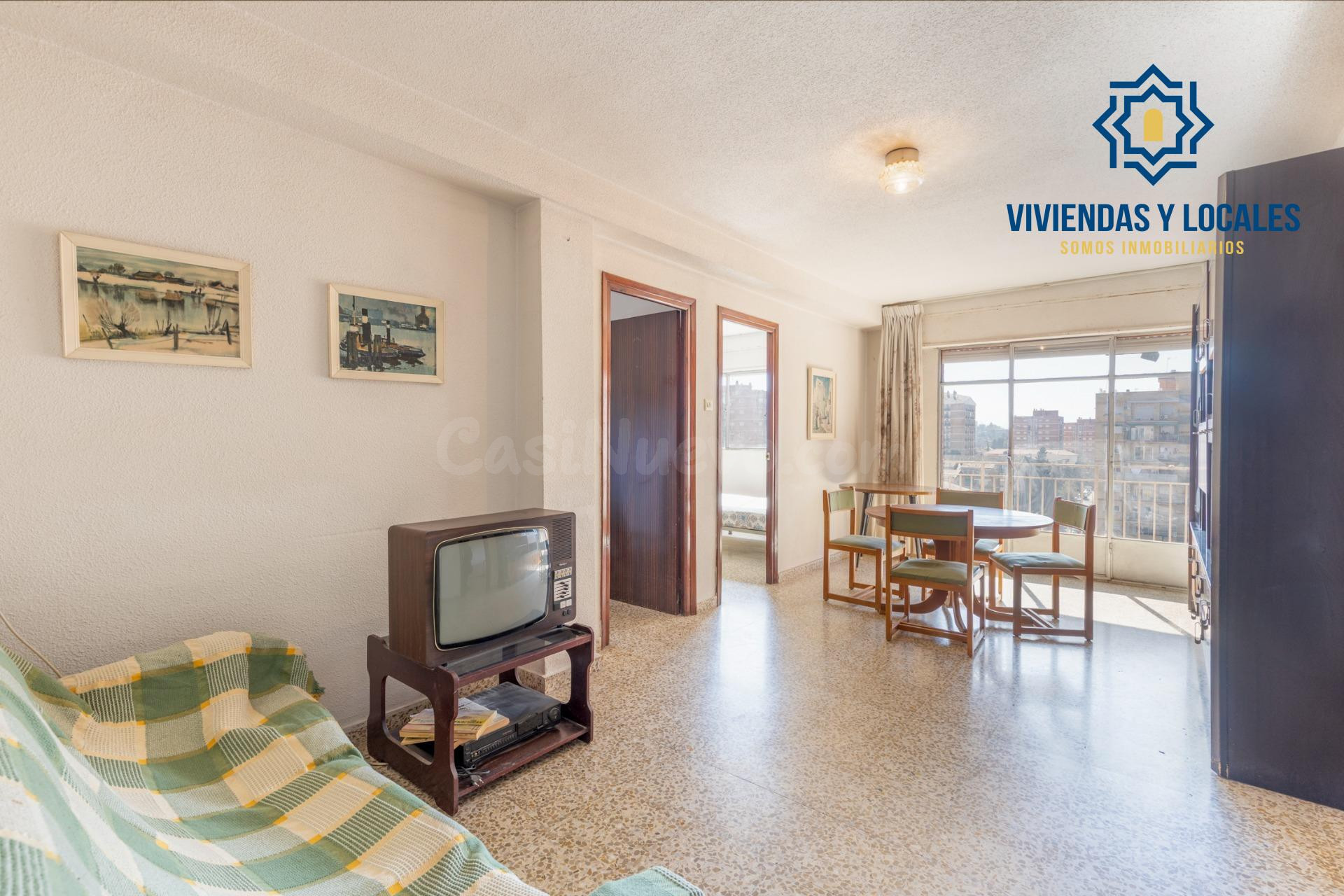 OPORTUNIDAD UNICA DE INVERSIÓN: PISO TOTALMENTE EXTERIOR CON - foto 2