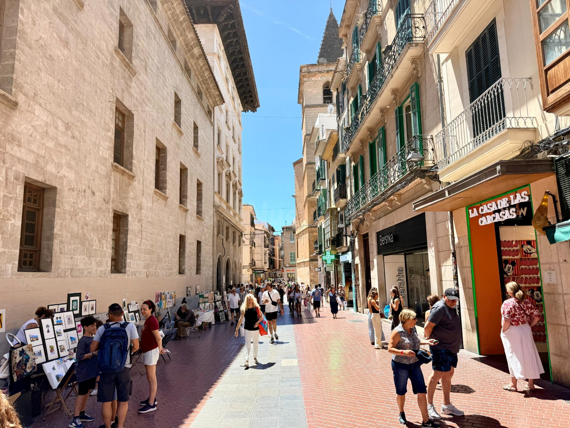 GRAN DESPACHO EN EL EDIFICIO SANT ANTONIET – ZONA CENTRO