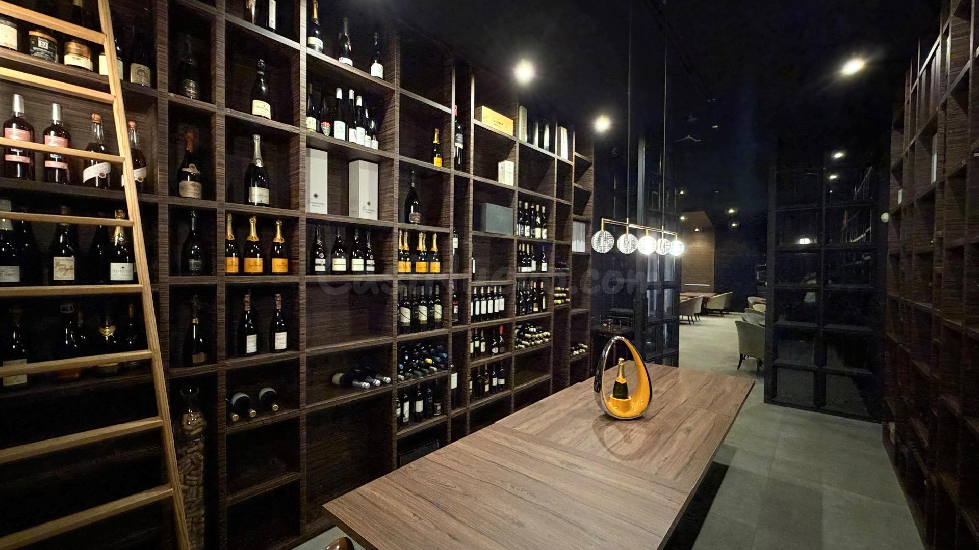 RESTAURANTE EQUIPADO + LOCAL ANEXO