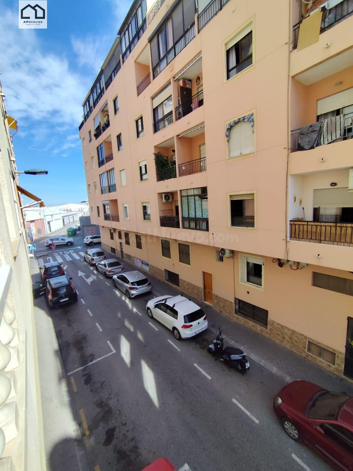 APIHOUSE VENDE APARTAMENTO EN EL CENTRO DE TORREVIEJA. PRECI