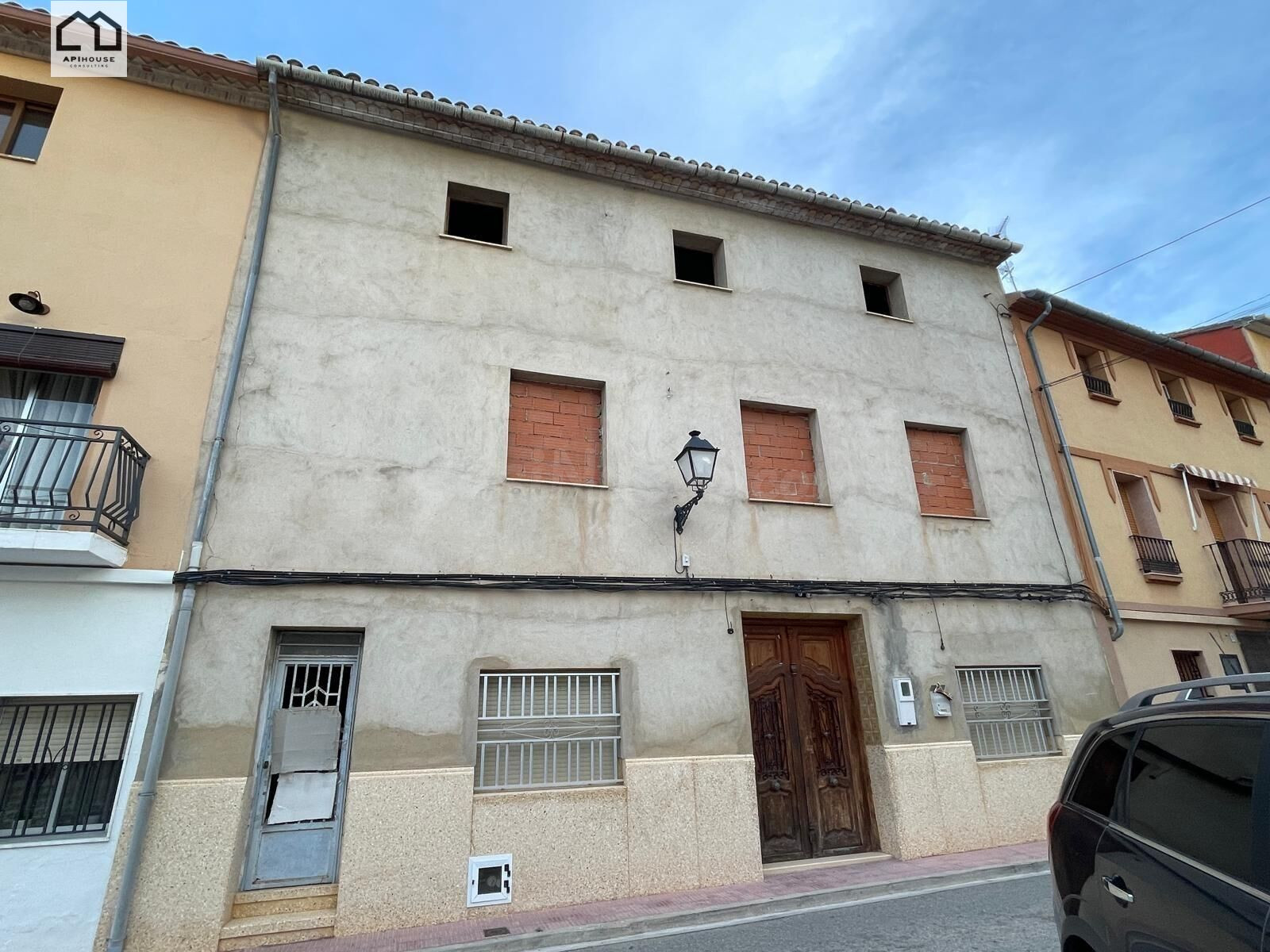 APIHOUSE VENDE CASA TOTALMENTE A REFORMAR EN VALENCIA. PRECI - foto 2