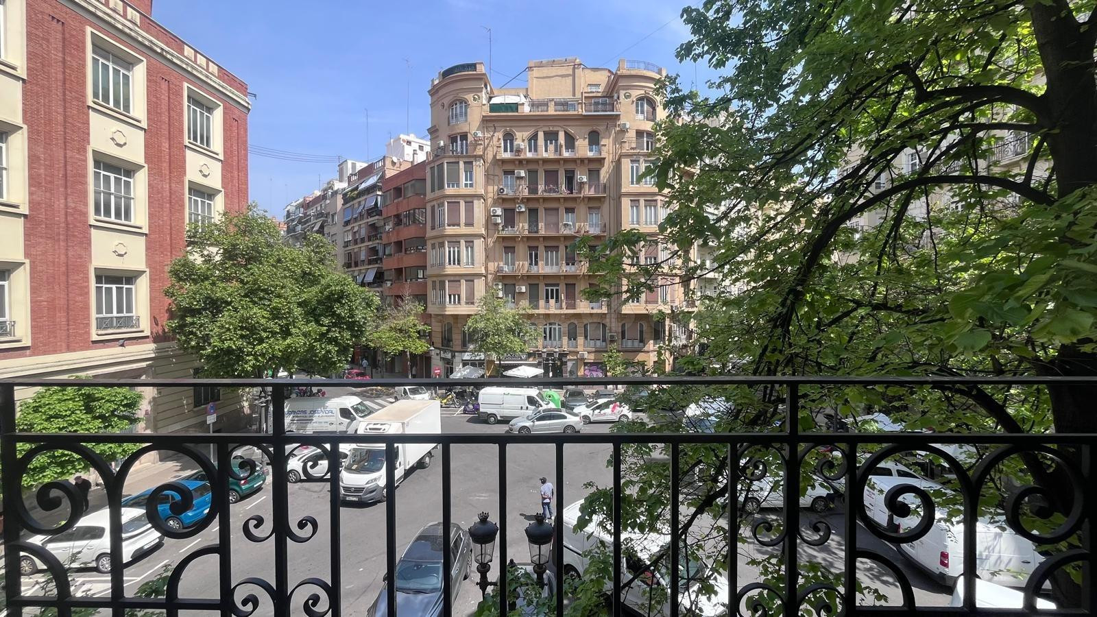 ¡INMEJORABLE OPORTUNIDAD DE VIVIR EN EL EIXAMPLE!! - foto 4