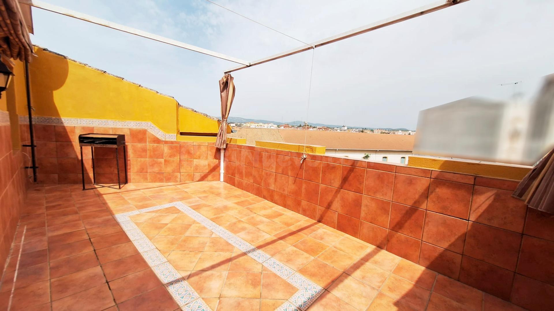¡¡ ÁTICO CON 30m2 DE TERRAZAS JUNTO A LA AVENIDA JESÚS RESCA - foto 2