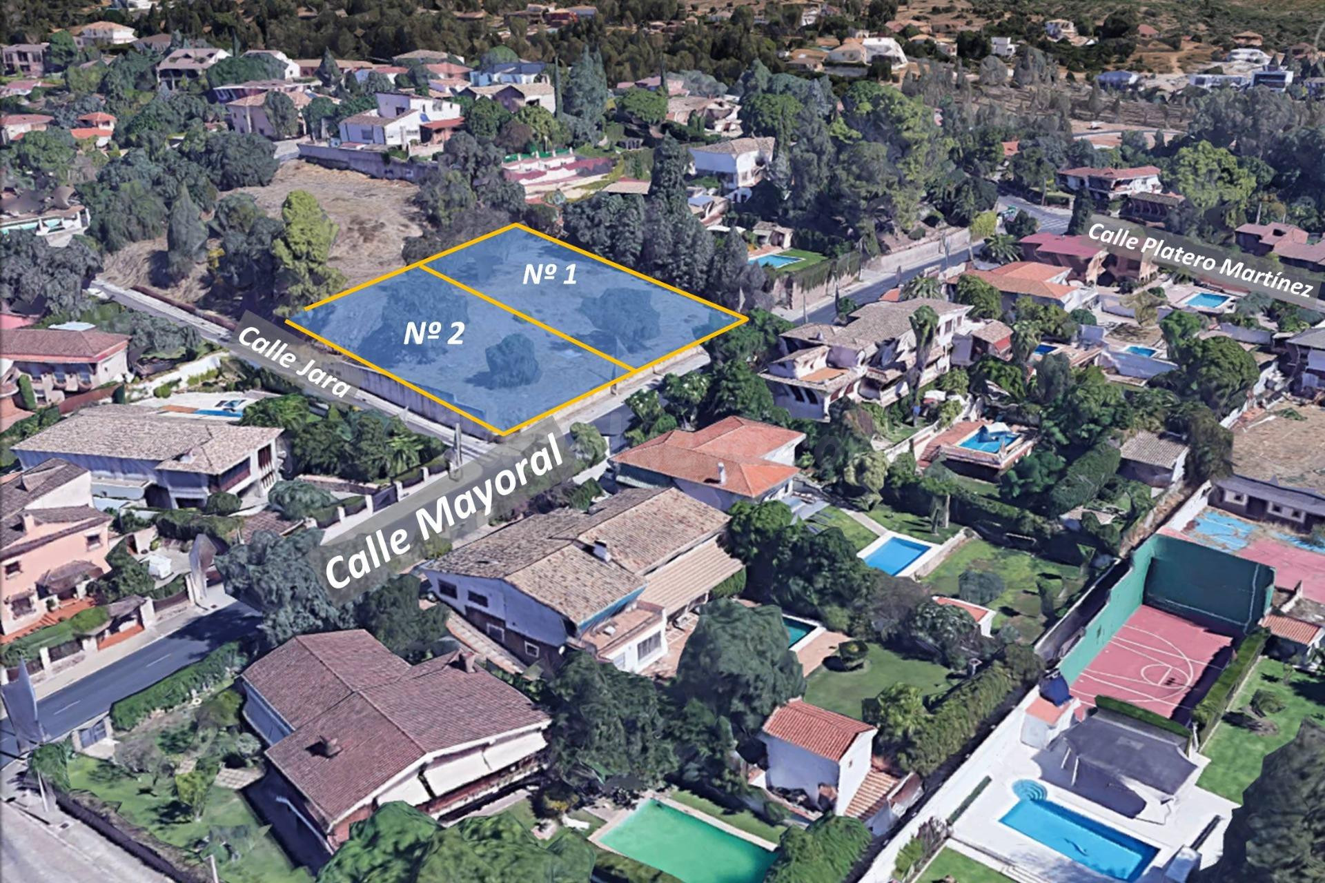 Parcela de casi 1.000 m2, en esquina, en plena calle Mayoral