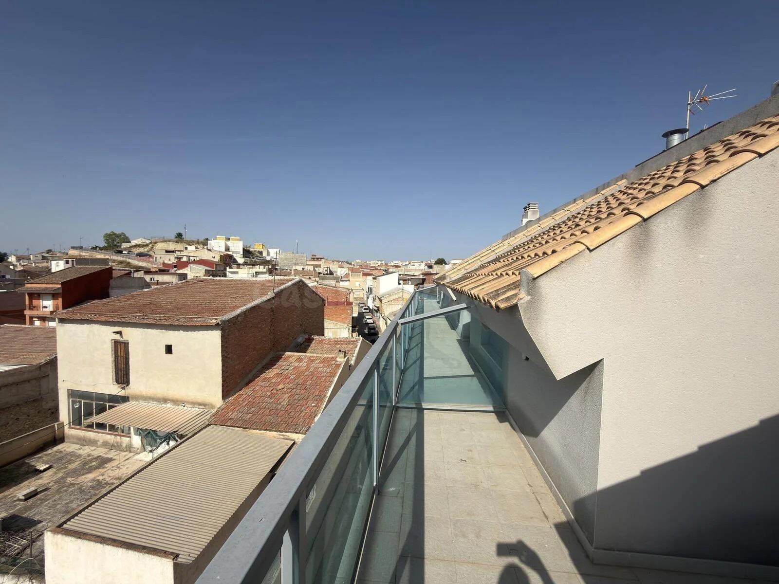 ÁTICO DÚPLEX con encanto, amplitud y terraza privada en LORQ - foto 5
