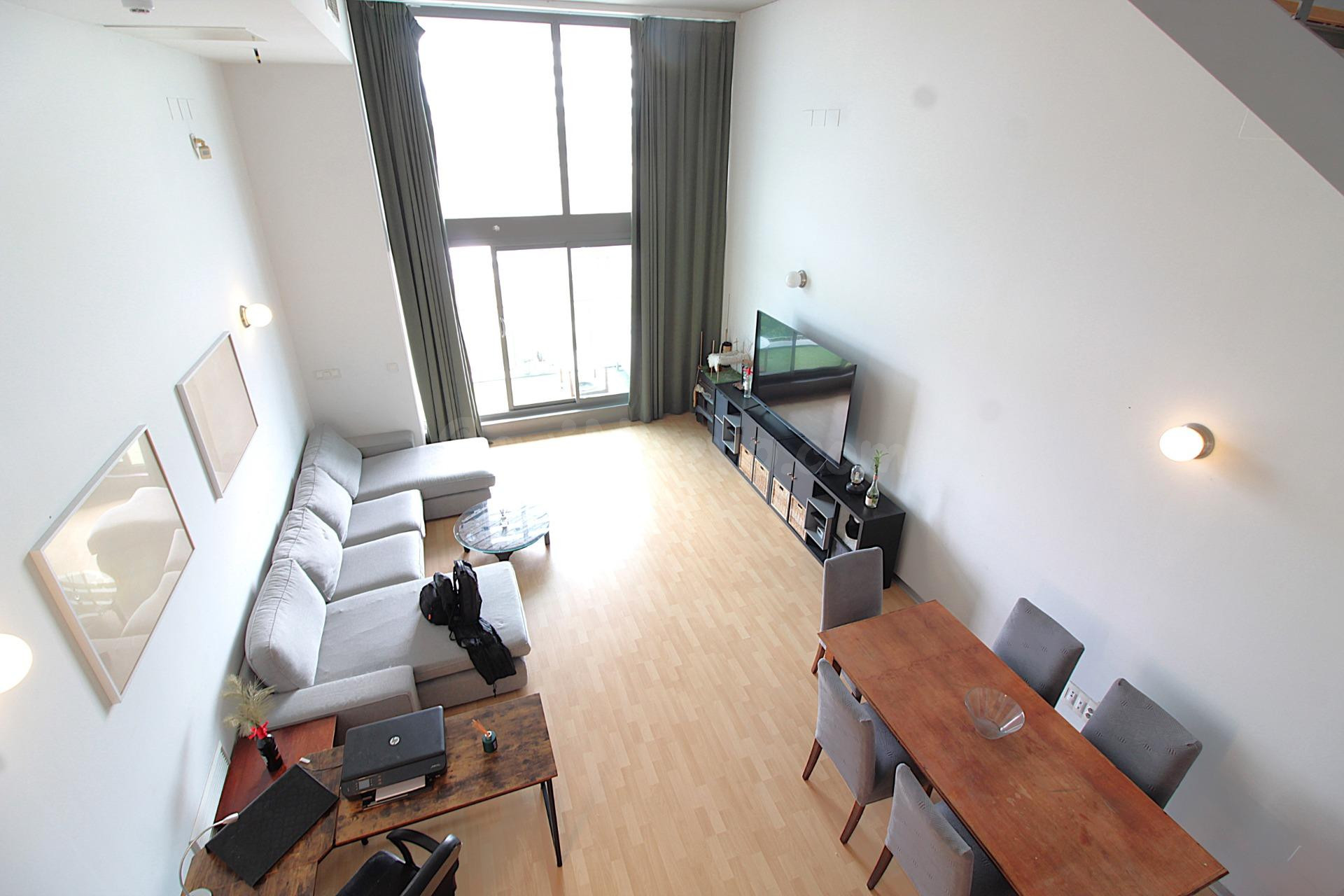 SE ALQUILA LOFT CON GARAJE Y PISCINA EN COMPLEJO PRIVADO CON - foto 4