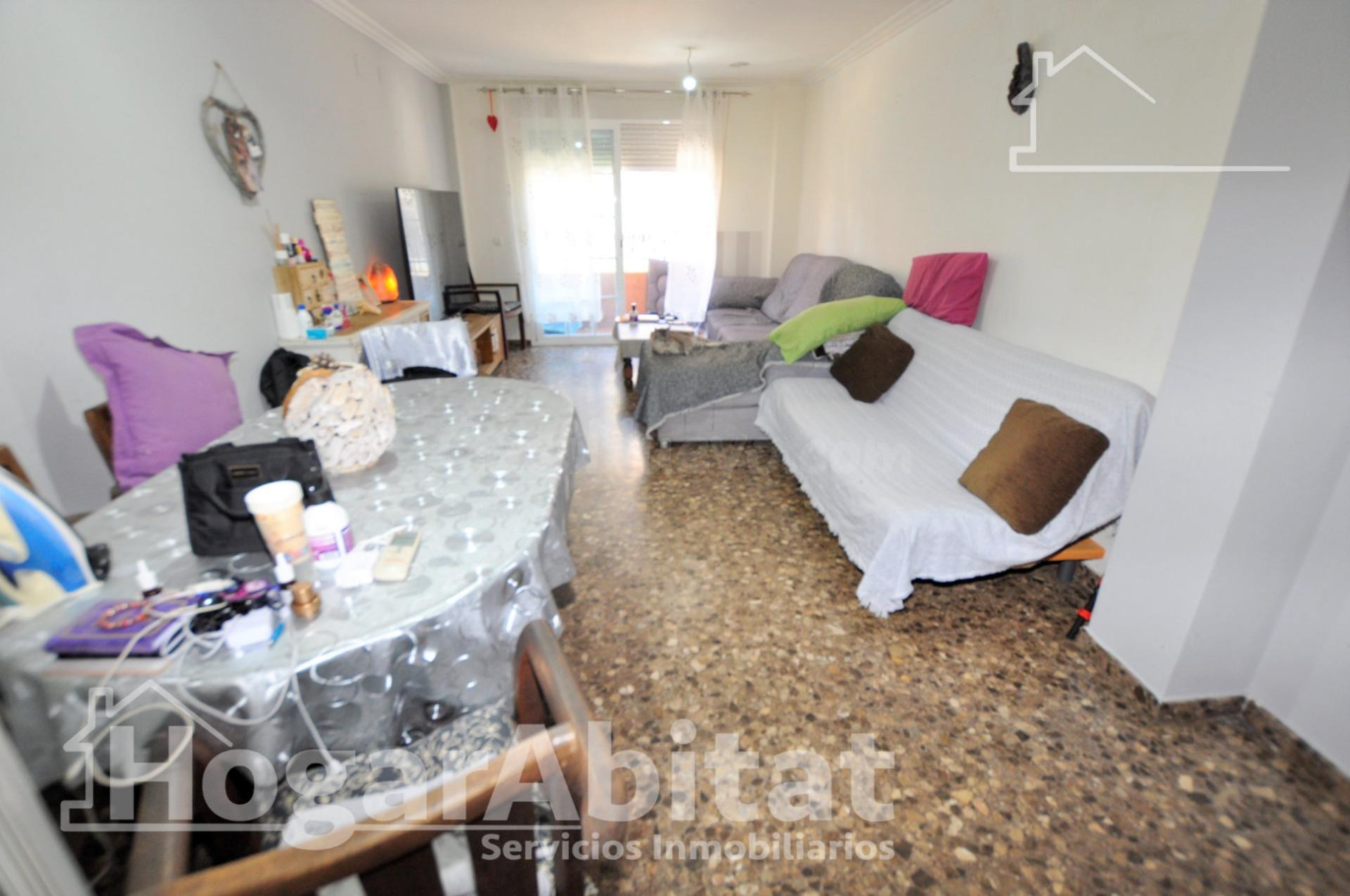 ¡ESPACIO Y TRANQUILIDAD CON 3 TERRAZAS, BALCÓN Y ASCENSOR! - foto 3