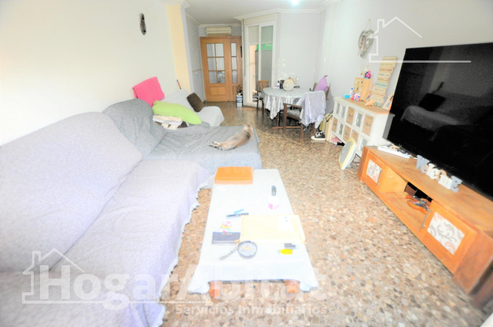 ¡ESPACIO Y TRANQUILIDAD CON 3 TERRAZAS, BALCÓN Y ASCENSOR! - foto 4