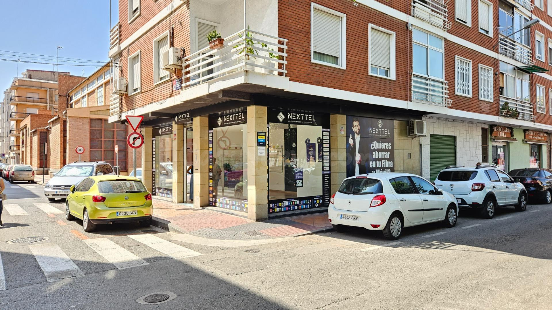 ALQUILER LOCAL COMERCIAL EN SANTA MARIA DE GRACIA - foto 2