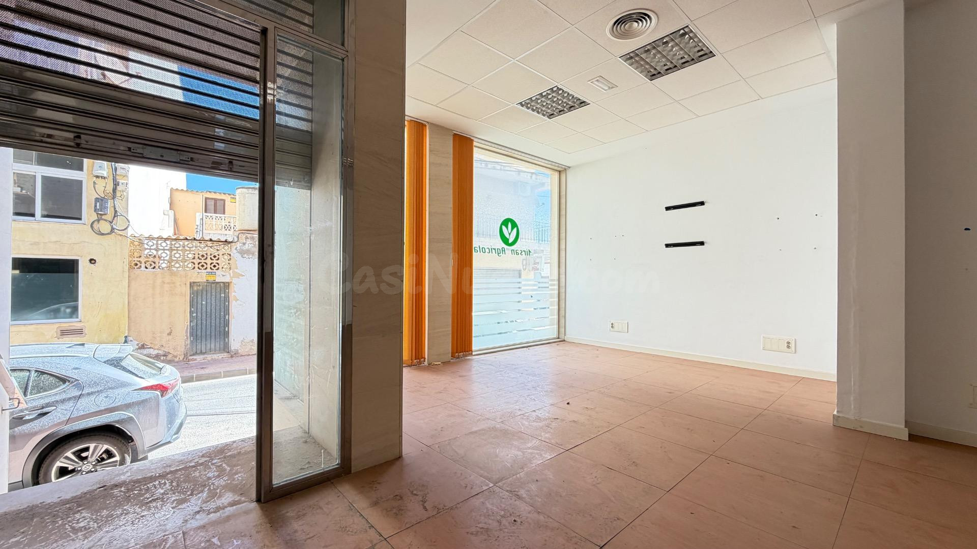 ¡GRAN OPORTUNIDAD DE INVERSIÓN! BAJO COMERCIAL CON CAMBIO DE - foto 5