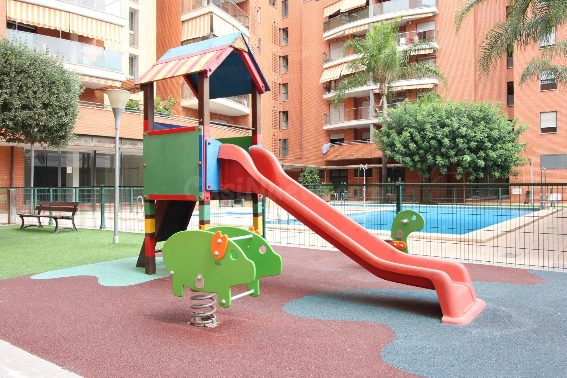 VIVIENDA EN RENTABILIDAD, EN EXCLUSIVO RESIDENCIAL EN EL BAR - foto 3