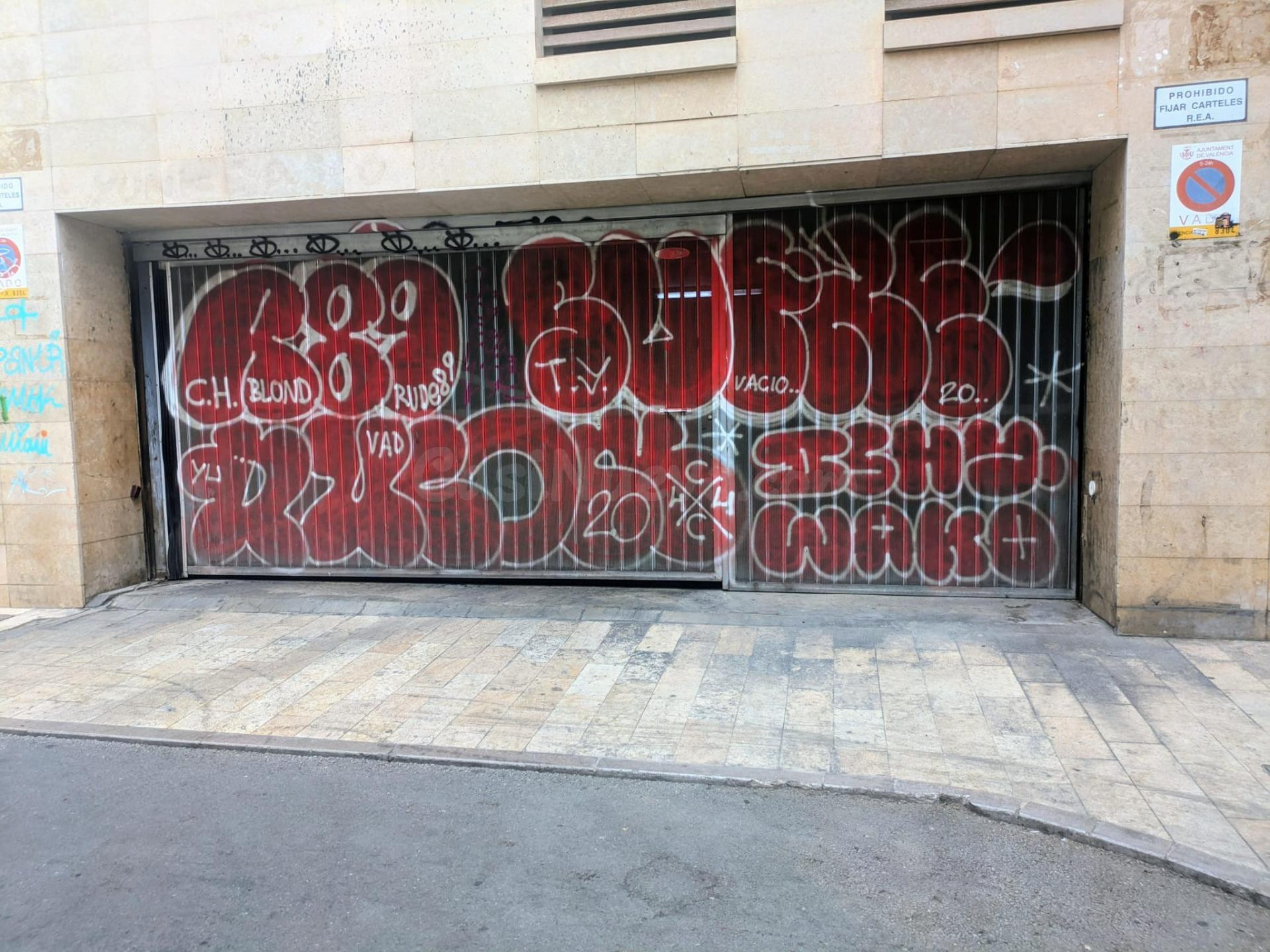 Amplia plaza de garaje en venta en el centro!! - foto 5