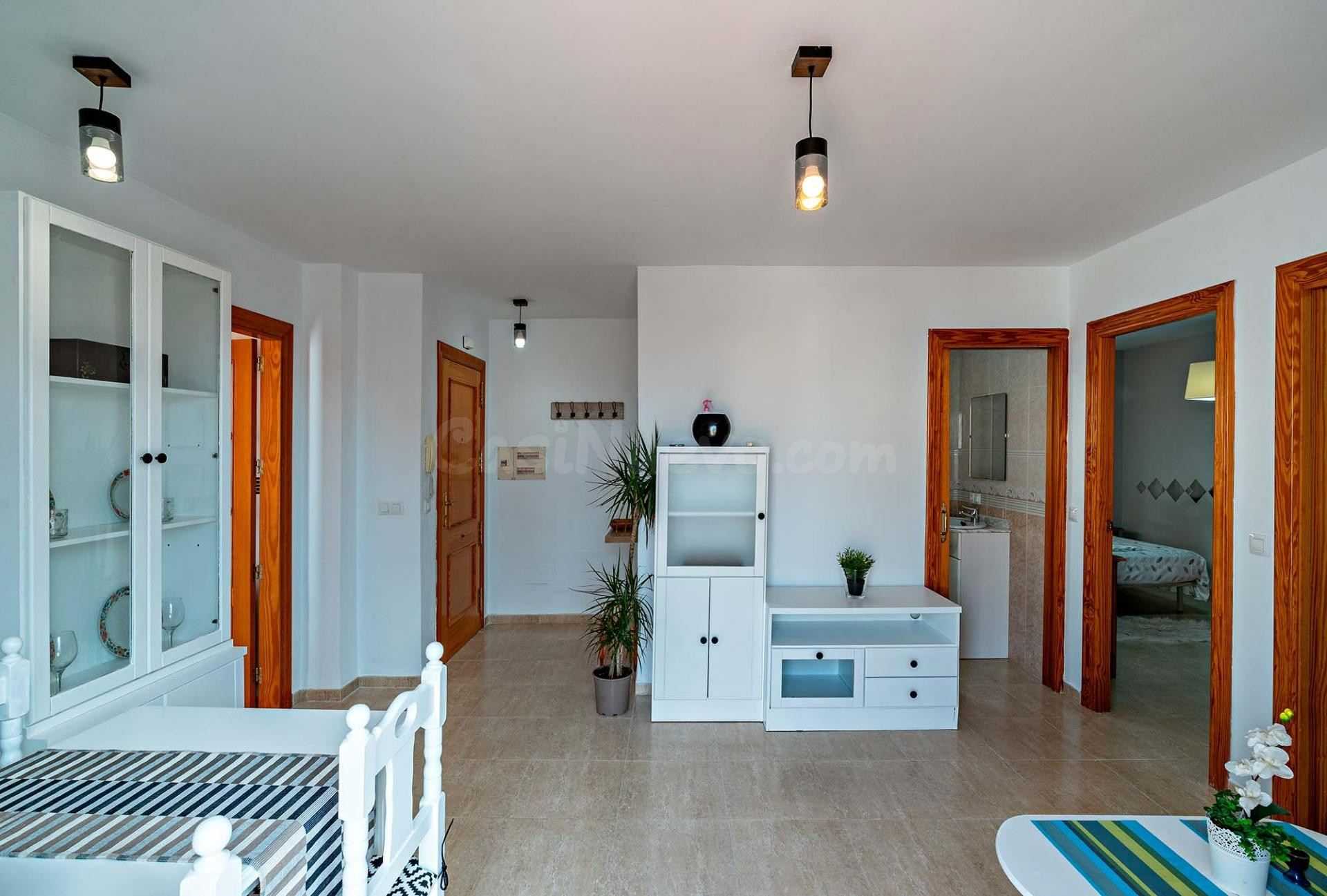 ÁTICO DE DOS DORMITORIOS CON TERRAZA DE 35M2 Y TRASTERO - foto 4
