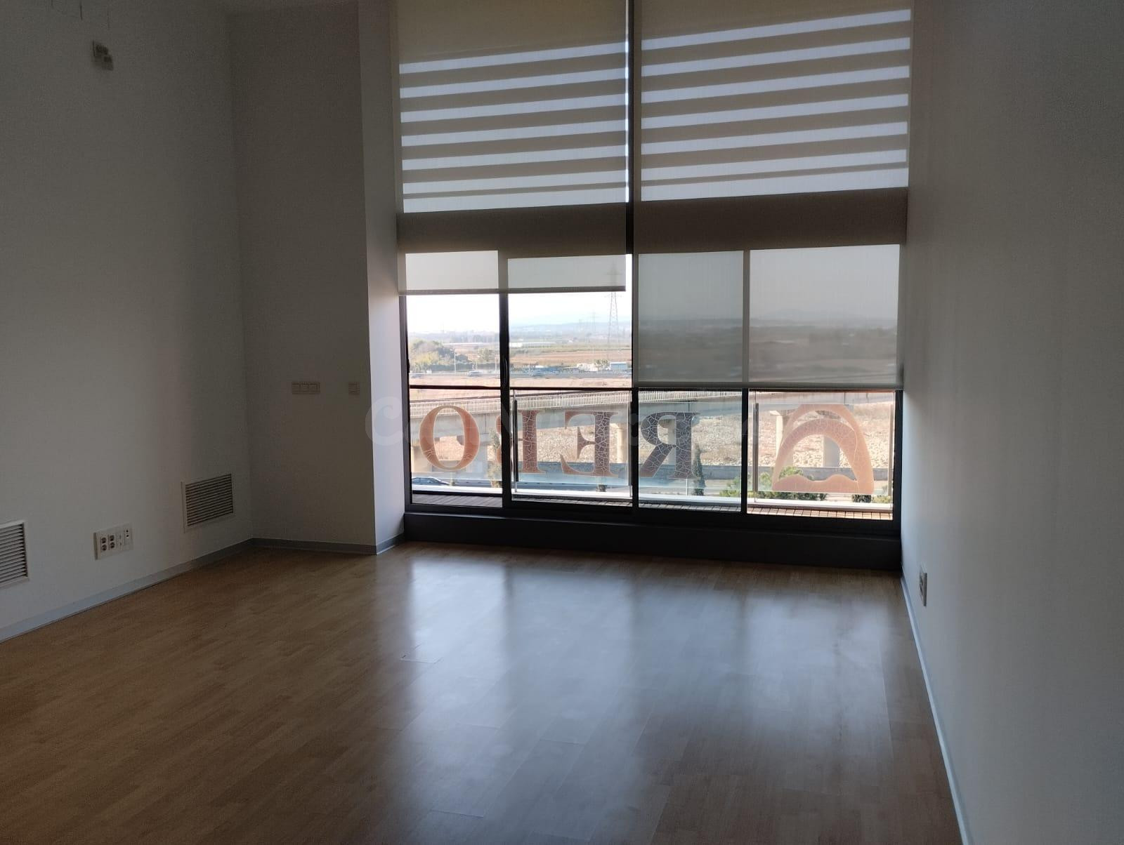 ATICO DUPLEX CON DOS TERRAZAS EN VARA DE QUART