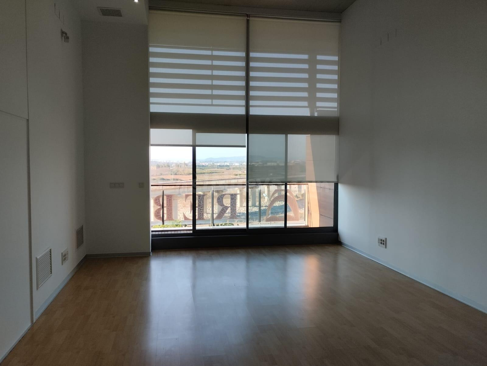 ATICO DUPLEX CON DOS TERRAZAS EN VARA DE QUART - foto 4