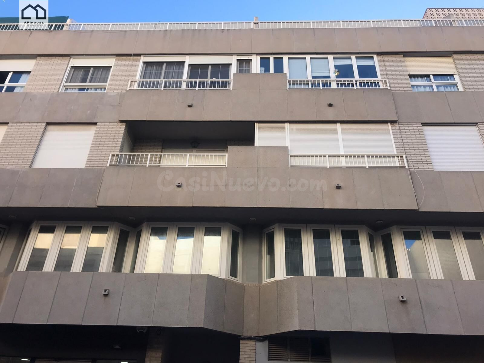 Oportunidad de Inversión en Torrevieja: Oficinas con Potenci