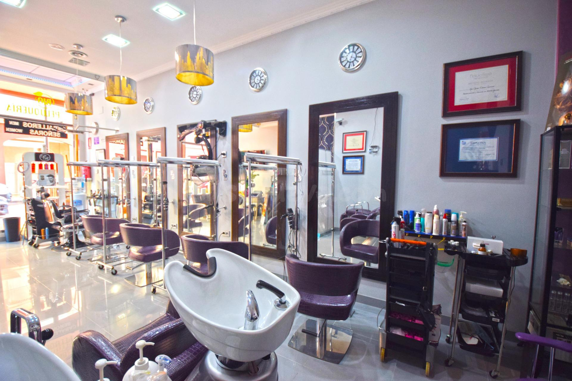 ¡Se vende local comercial en el centro comercial de Almerima - foto 4