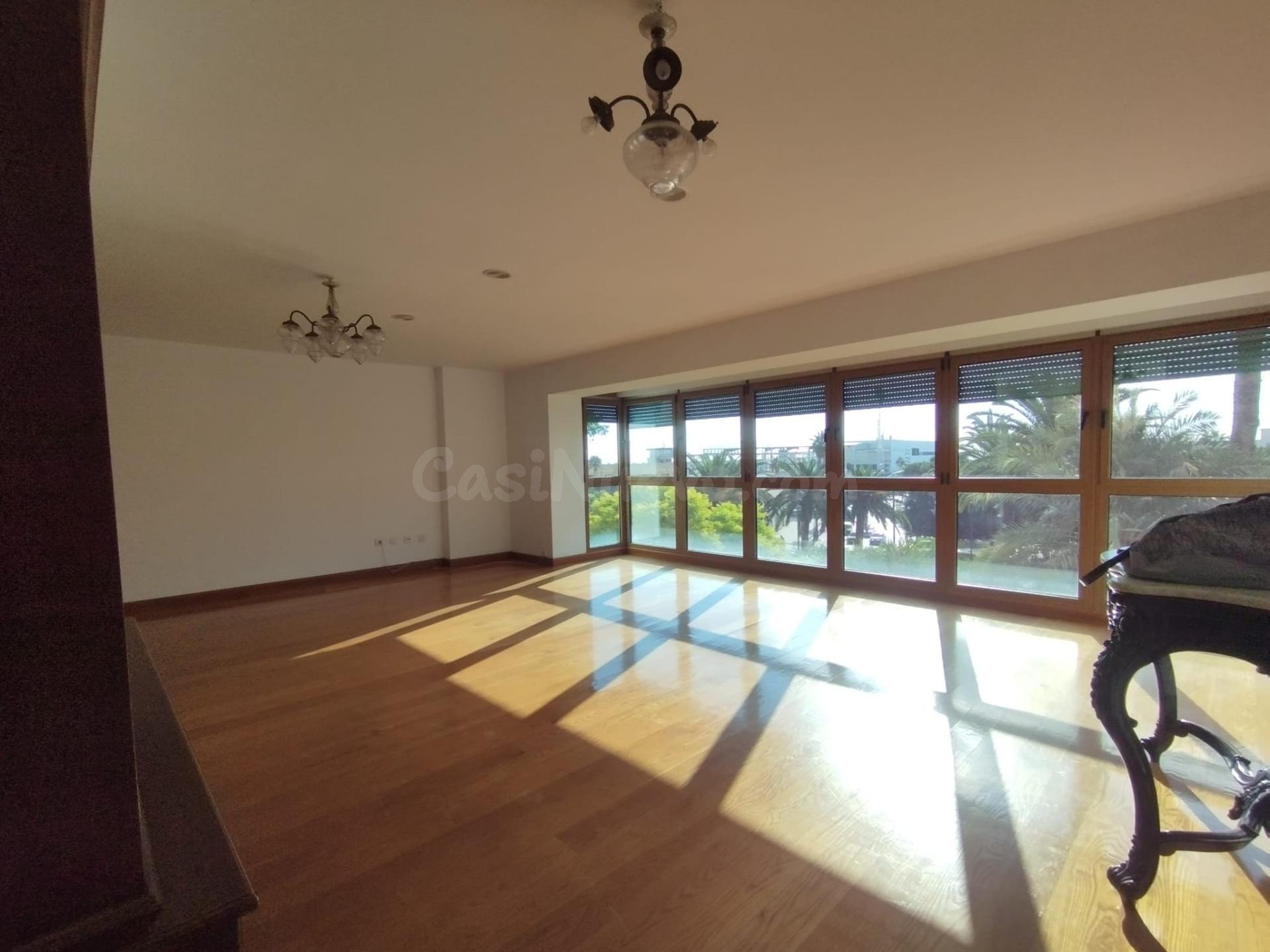 VIVIENDA DE LUJO Y construcción MODERNA EN PRIMERA LINEA DEL - foto 3