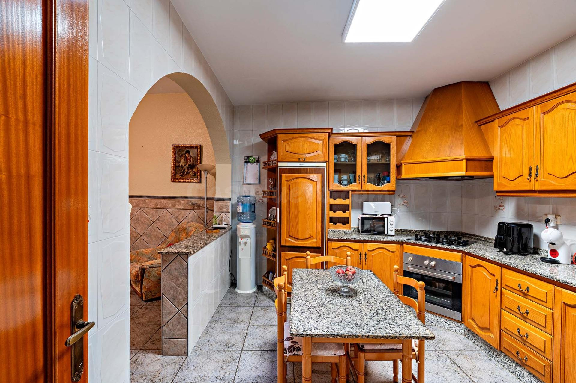VIVIENDA SOBRE ALMACÉN CON SÓTANO Y TERRAZA EN BALANEGRA - foto 5