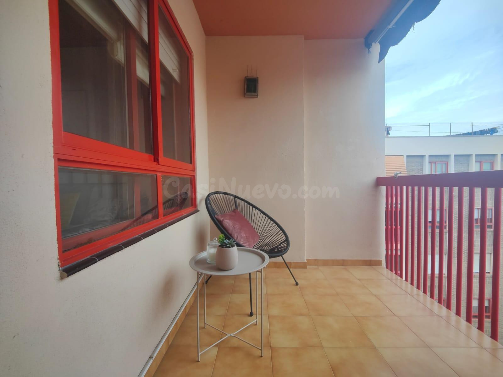 SE VENDE MAGNÍFICA VIVIENDA DE 3 DORMITORIOS EN ALICANTE CON - foto 2