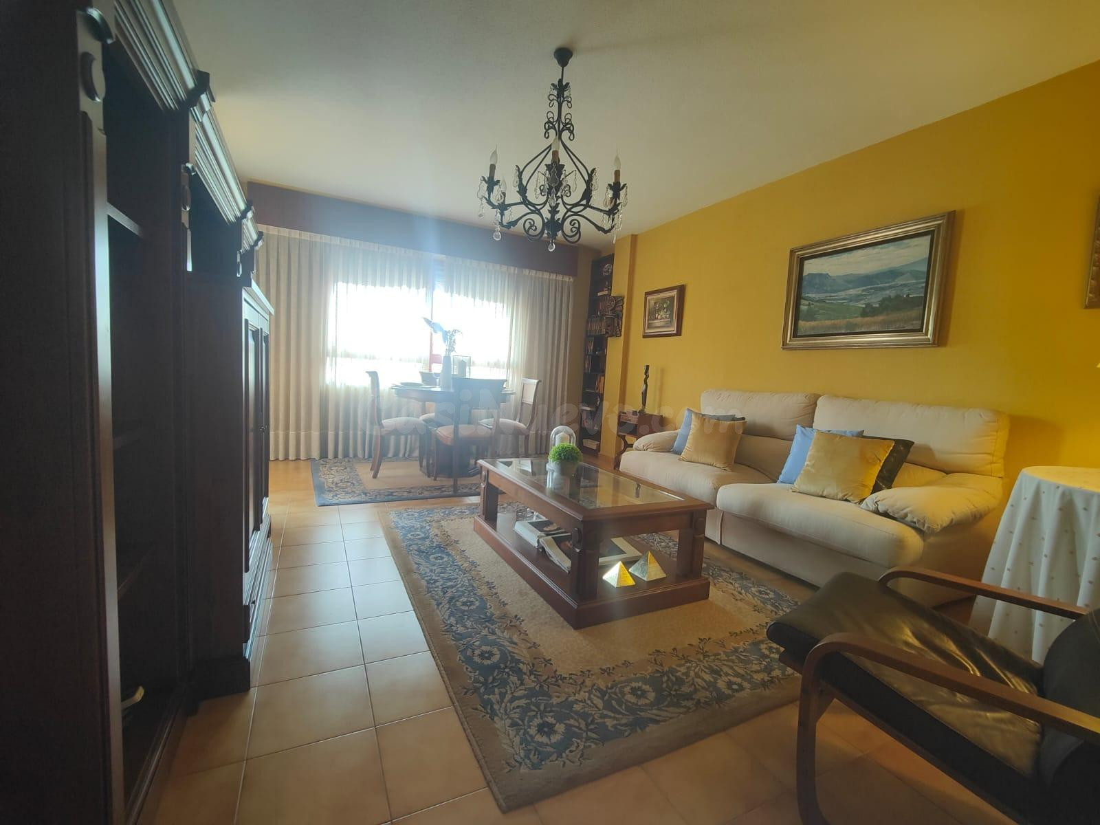 SE VENDE MAGNÍFICA VIVIENDA DE 3 DORMITORIOS EN ALICANTE CON - foto 3