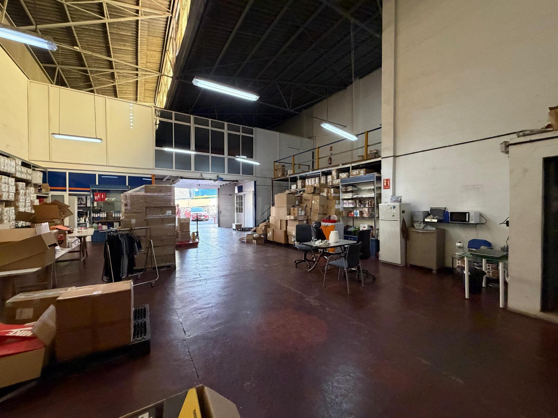 Amplia Nave Industrial en Chamberí