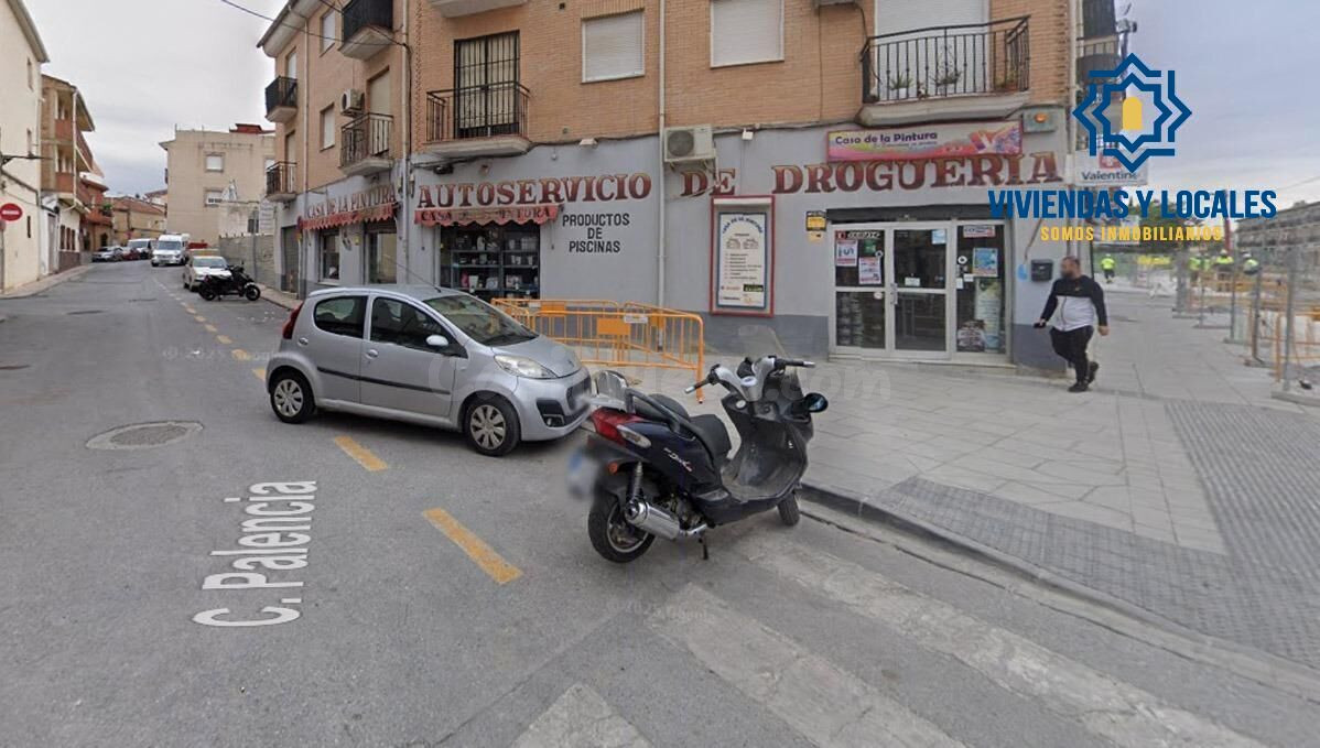 Espectacular local con inmensa fachada en esquina. Avd Ponie - foto 2