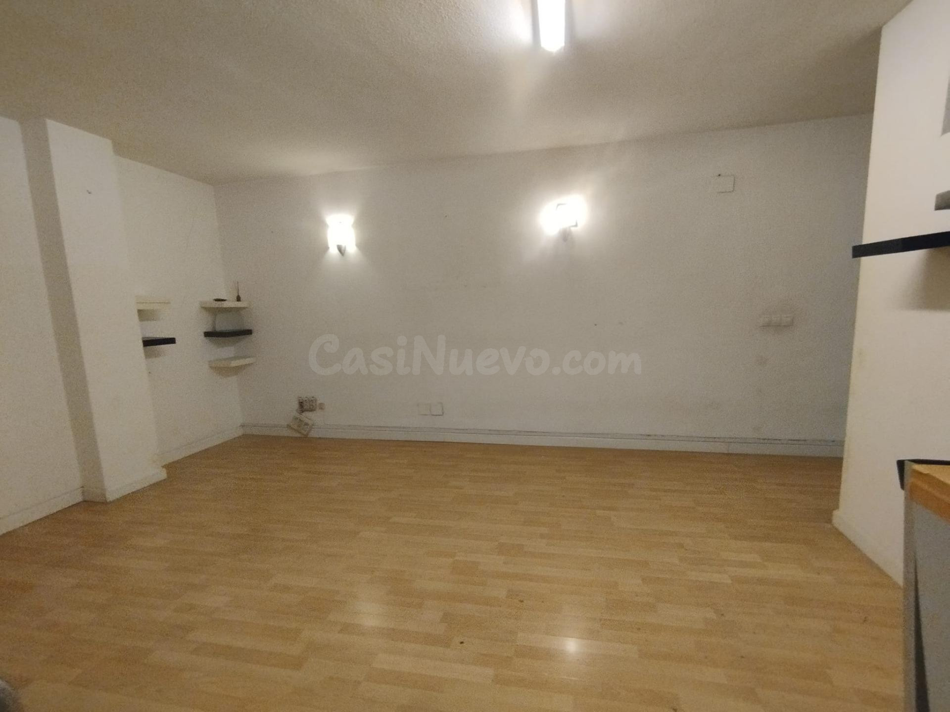 SE VENDE OFICINA CON ASCENSOR EN PLENO CENTRO DE ALICANTE JU - foto 2