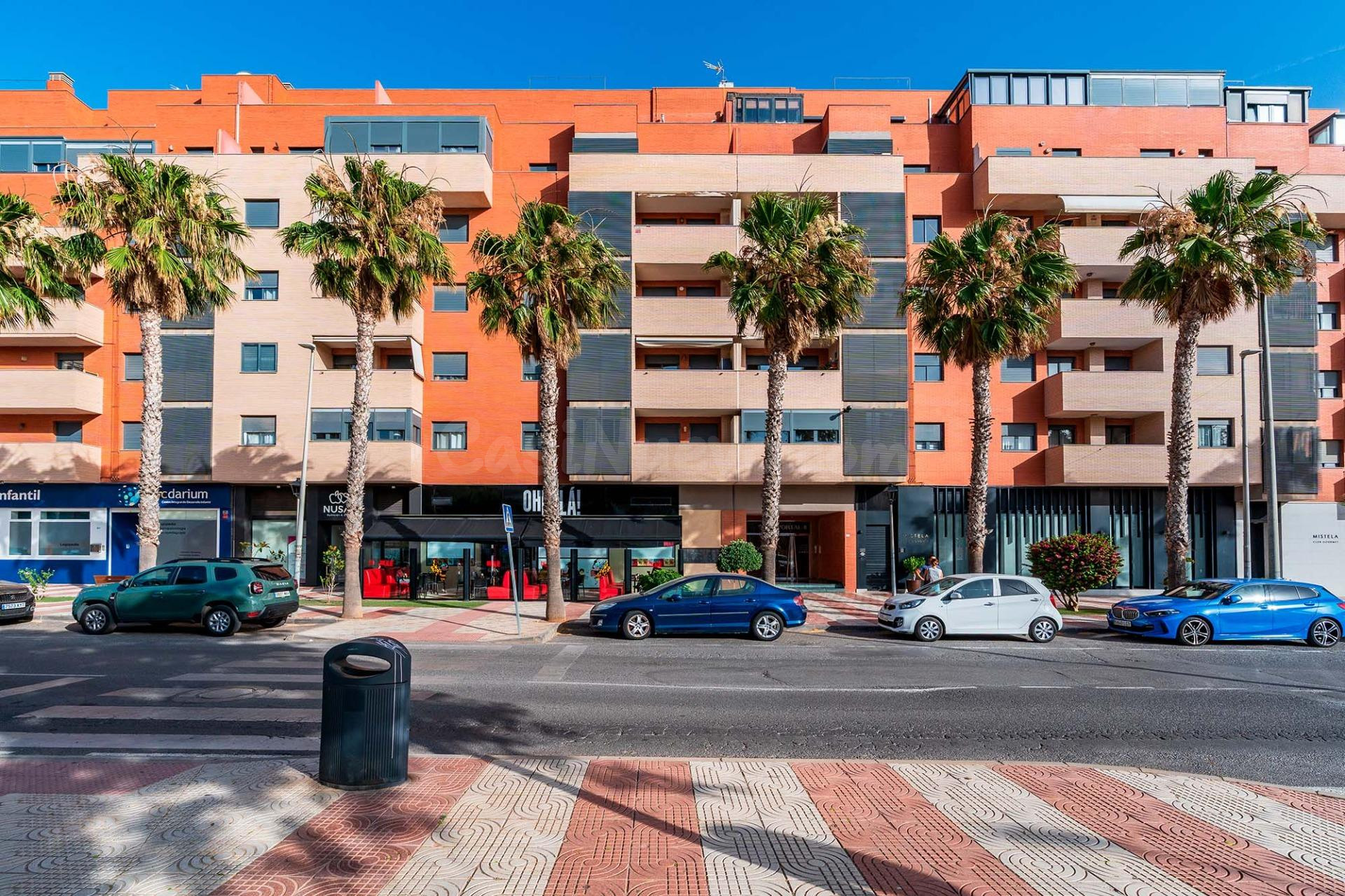 Espectacular piso de diseño con calidades premium en el cora