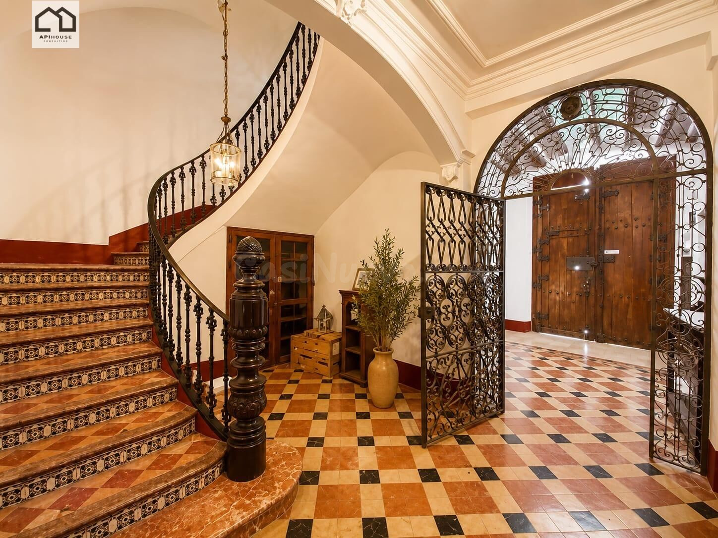 VIVIENDA SINGULAR CON GRAN POTENCIAL EN EL CENTRO DE SAX – I