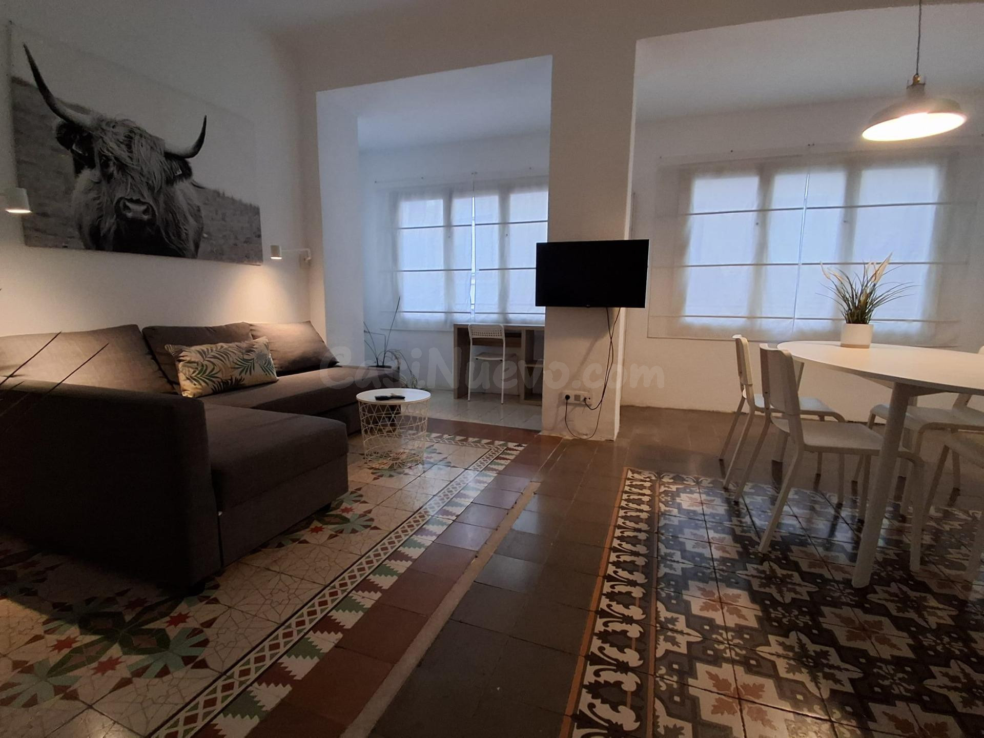 SE VENDE PRECIOSO PISO REFORMADO EN EL CENTRO DE ALICANTE-ZO - foto 2