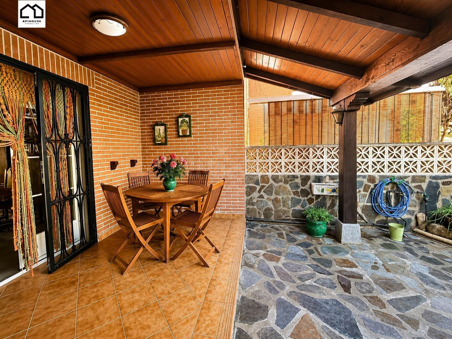 Espectacular Chalet en Numancia de la Sagra por solo €274,99